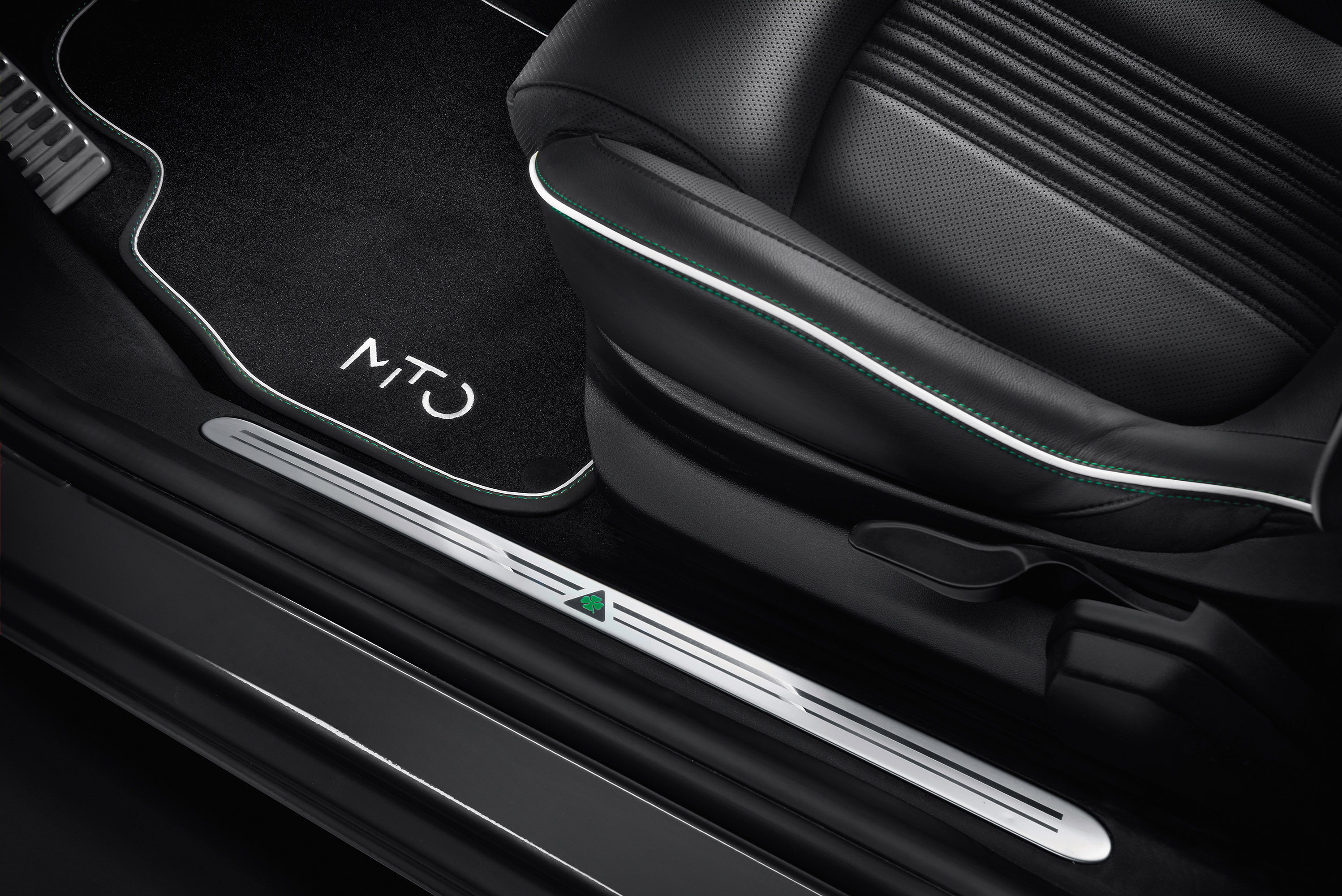 Alfa Romeo MiTo Quadrifoglio Verde photo #48