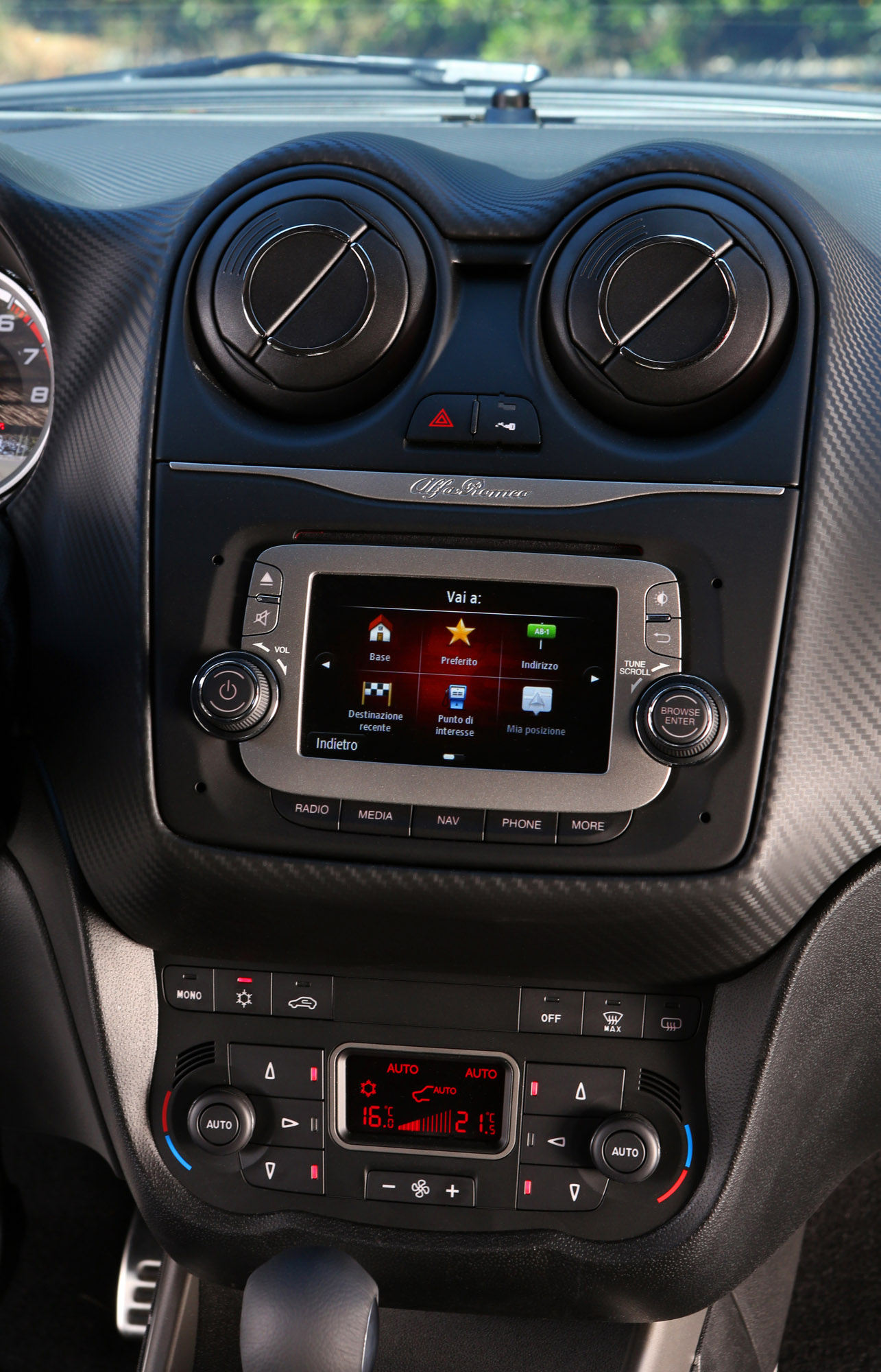 Alfa Romeo MiTo Quadrifoglio Verde photo #56