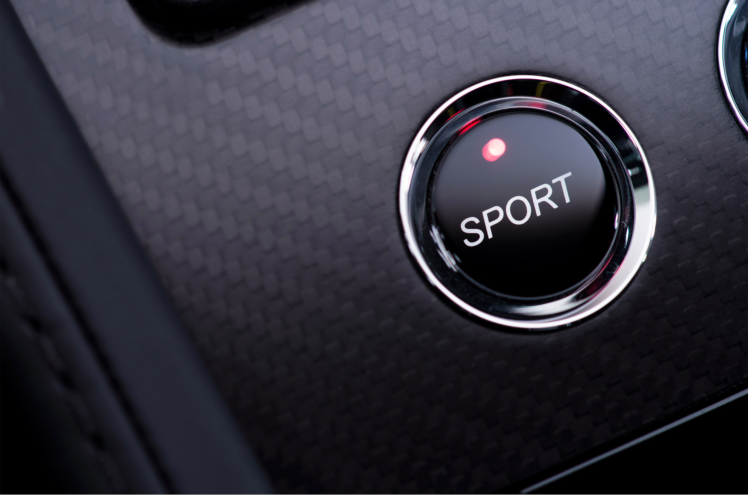 Aston Martin V12 Vantage S photo #18