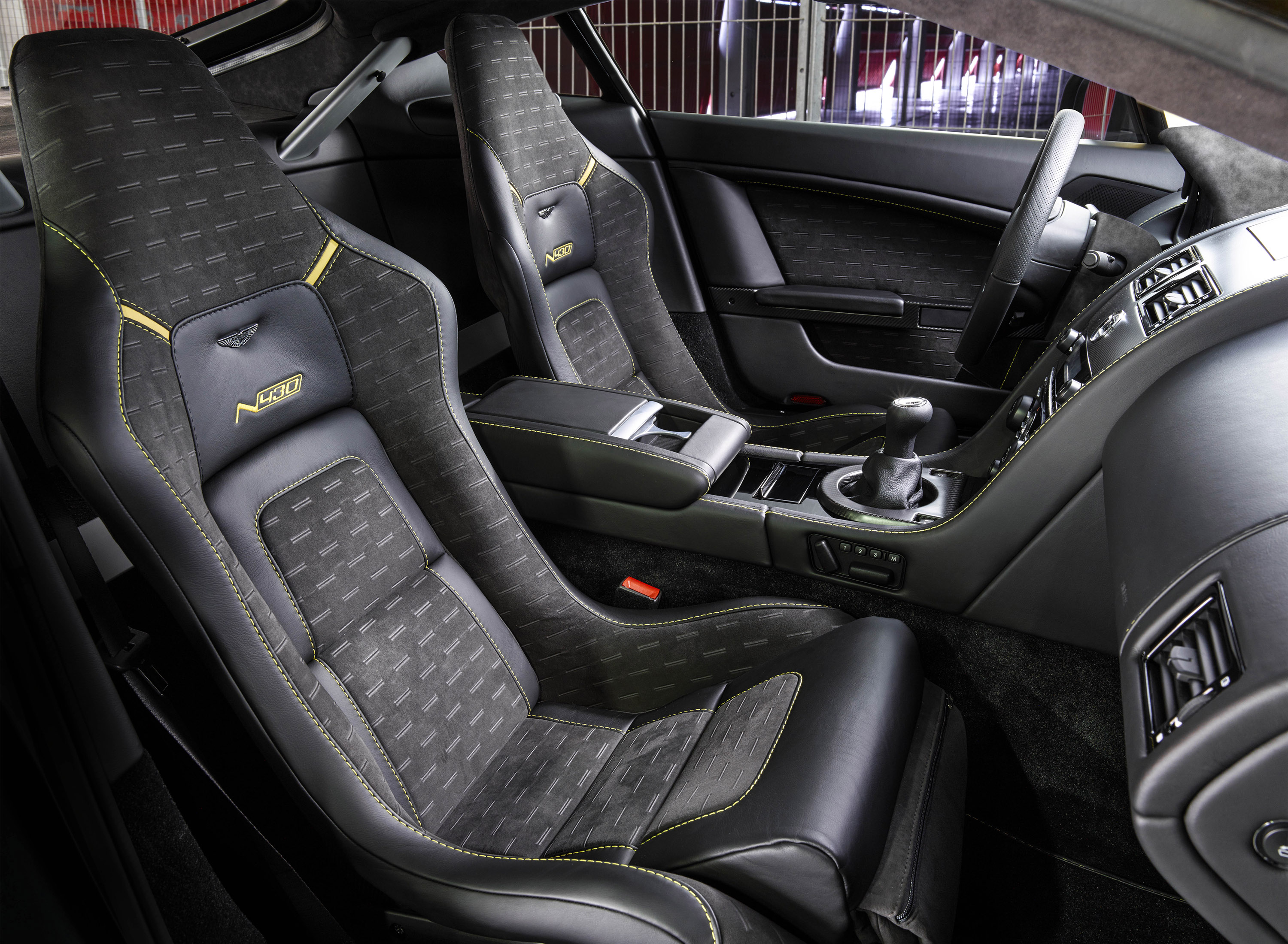 Aston Martin V8 Vantage N430 photo #15