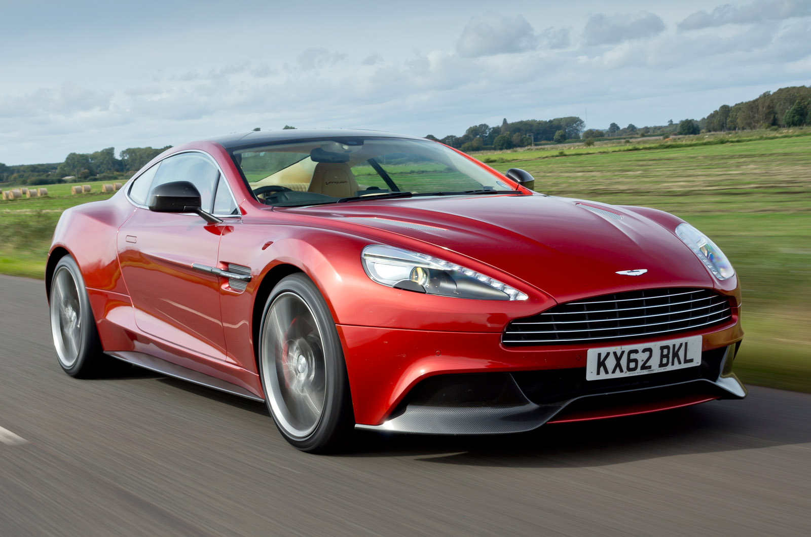 Aston Martin Vanquish photo #49
