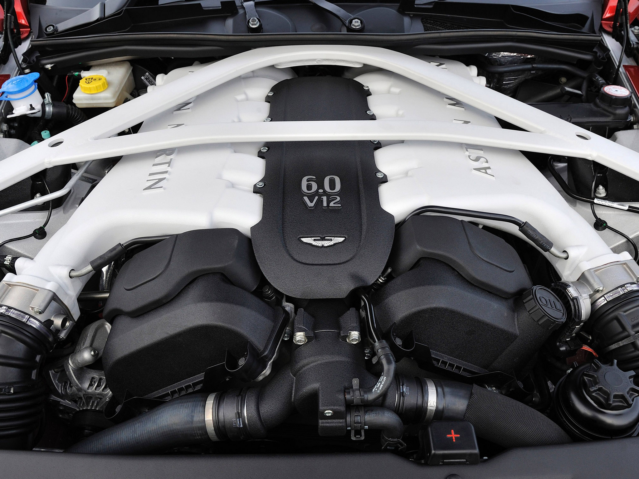 Aston Martin Vanquish photo #51