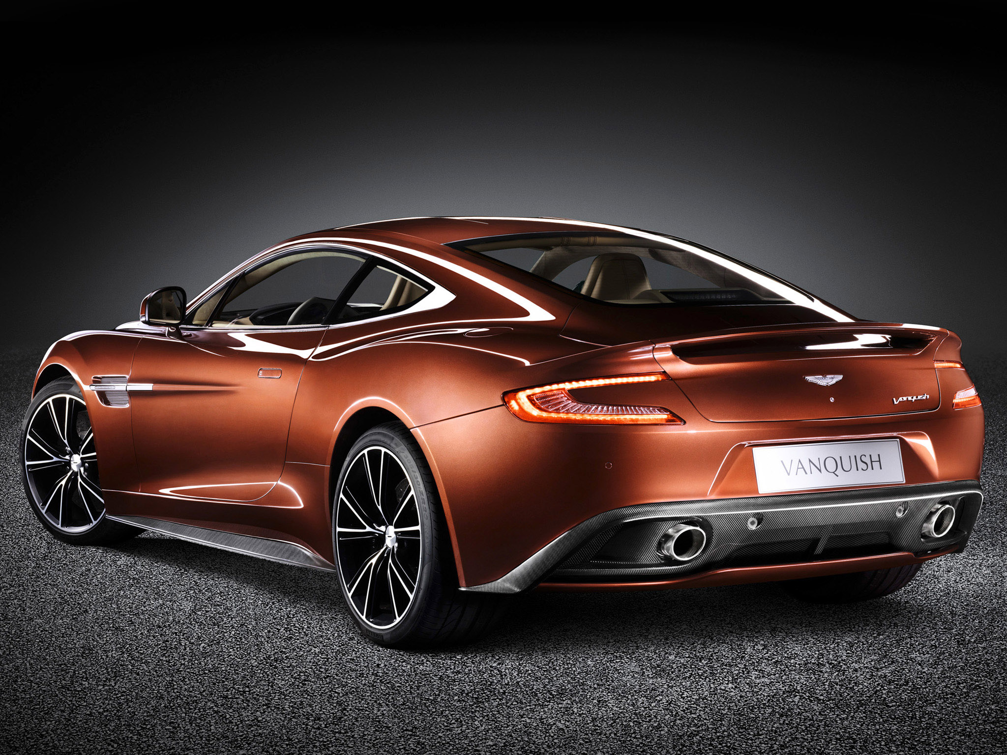 Aston Martin Vanquish photo #57