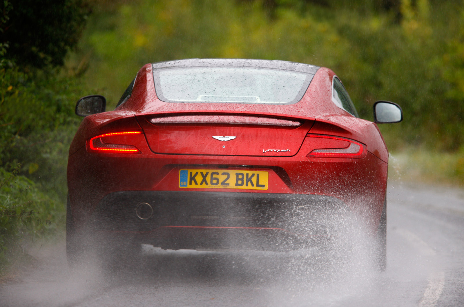 Aston Martin Vanquish photo #62