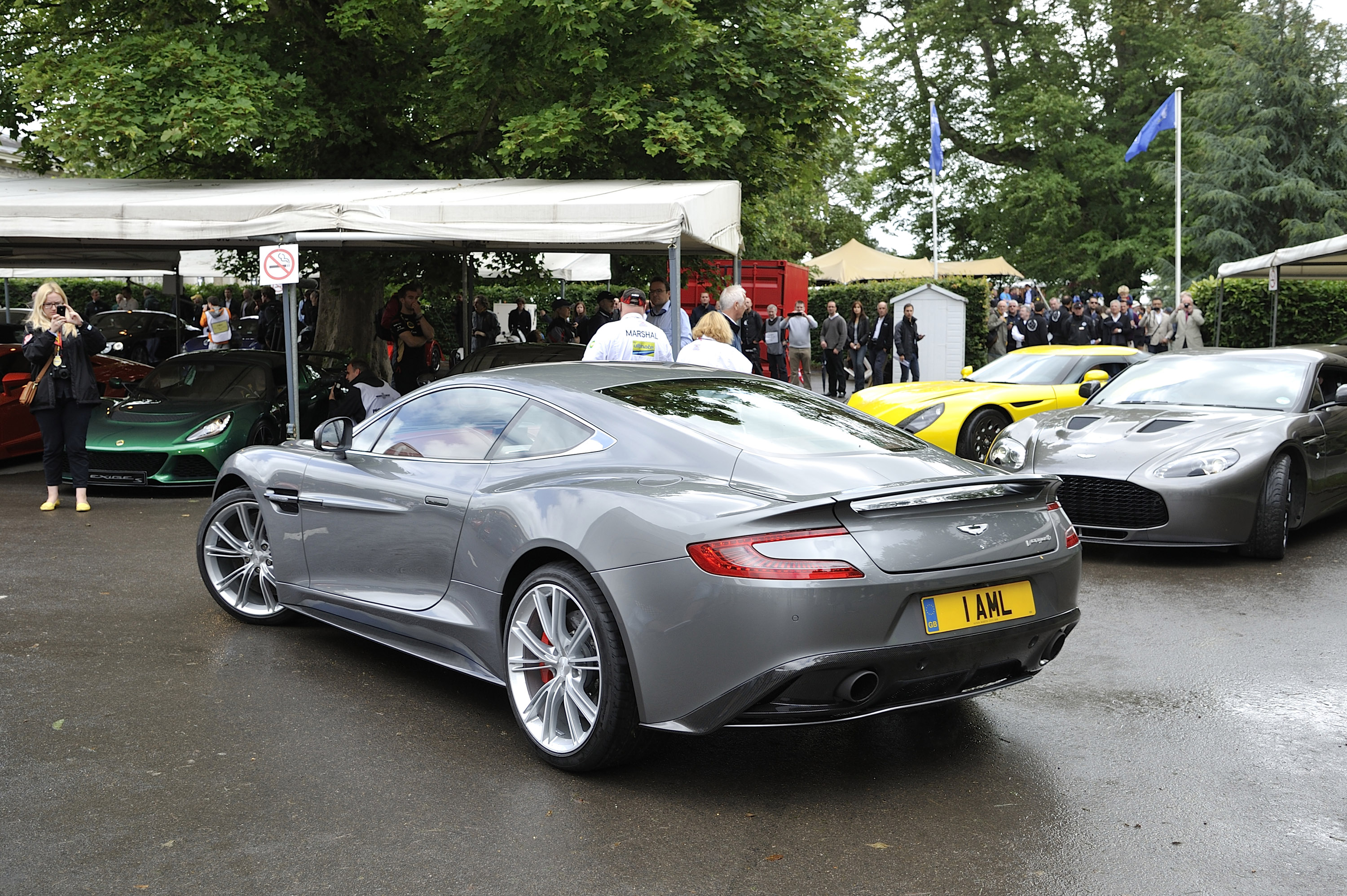 Aston Martin Vanquish photo #66