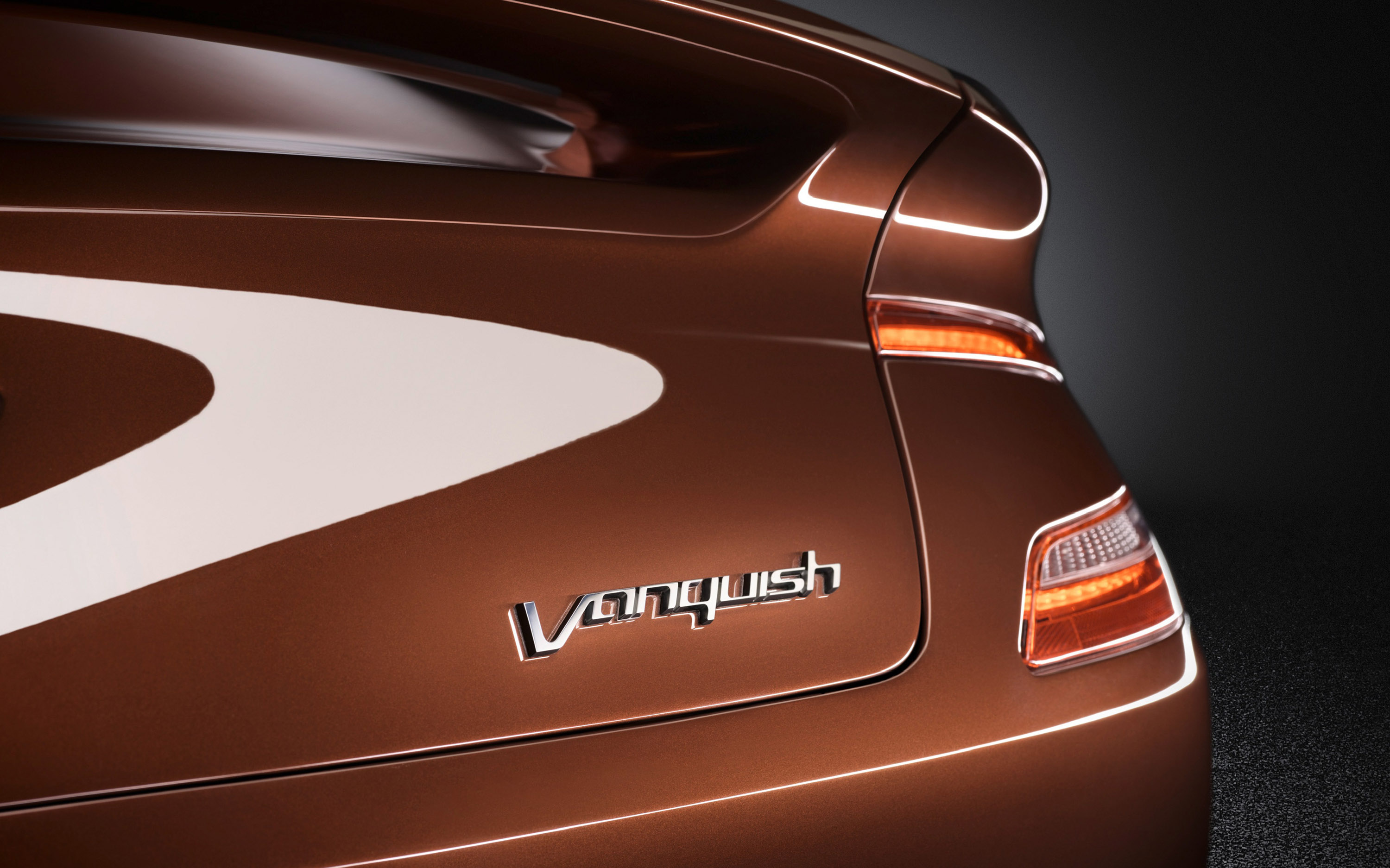 Aston Martin Vanquish photo #76