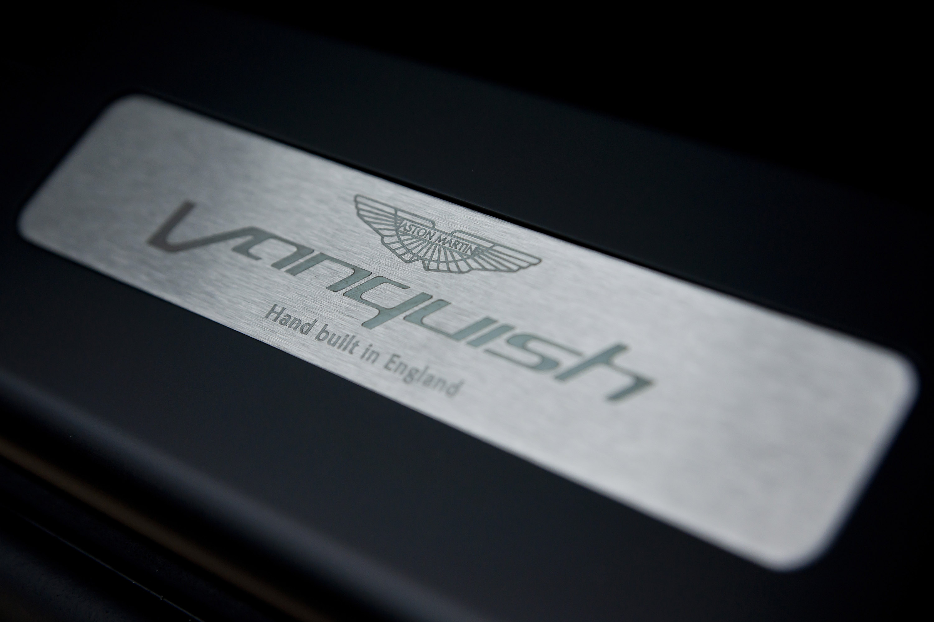 Aston Martin Vanquish photo #85