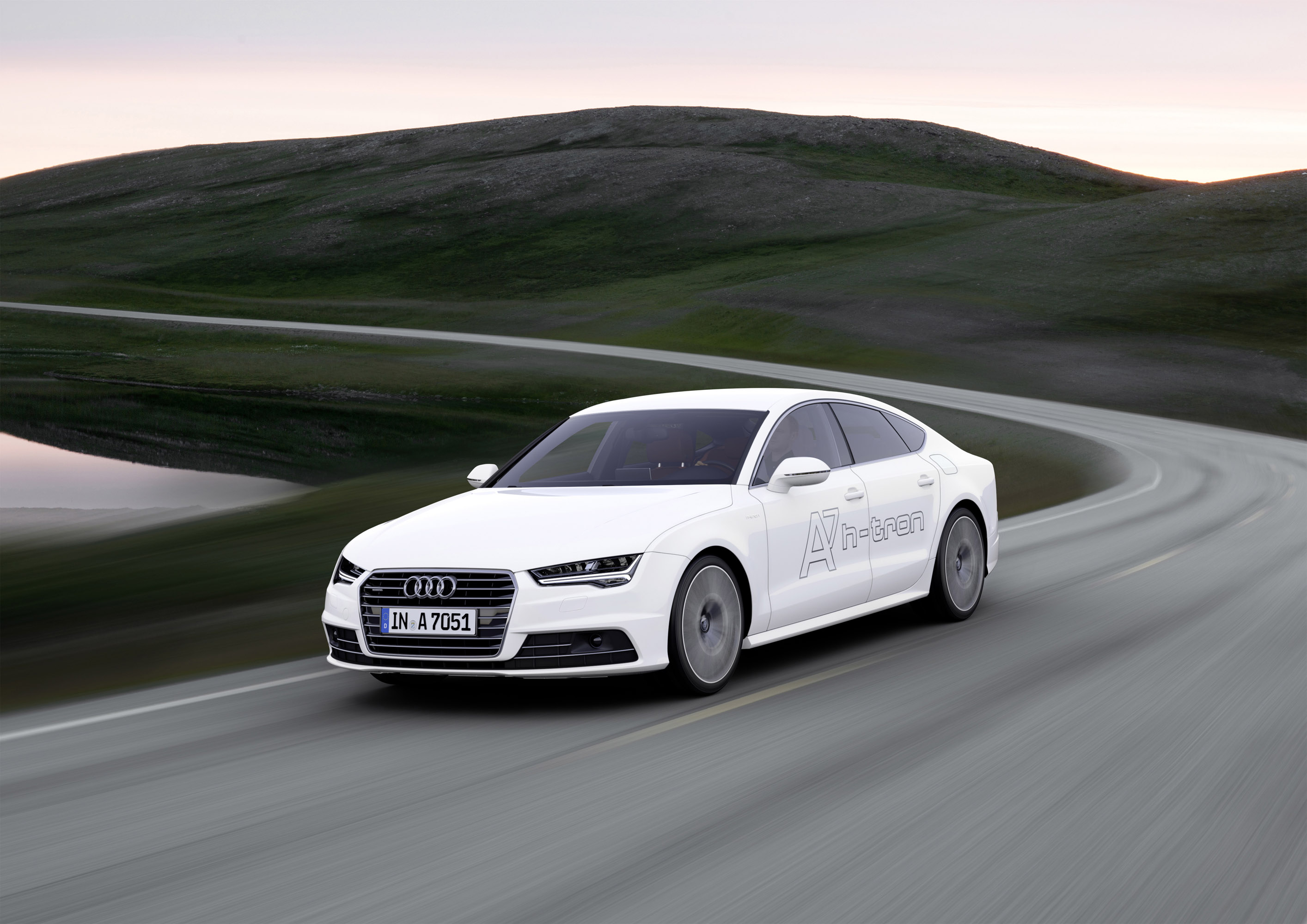 Audi A7 Sportback h-tron Quattro Concept photo #3