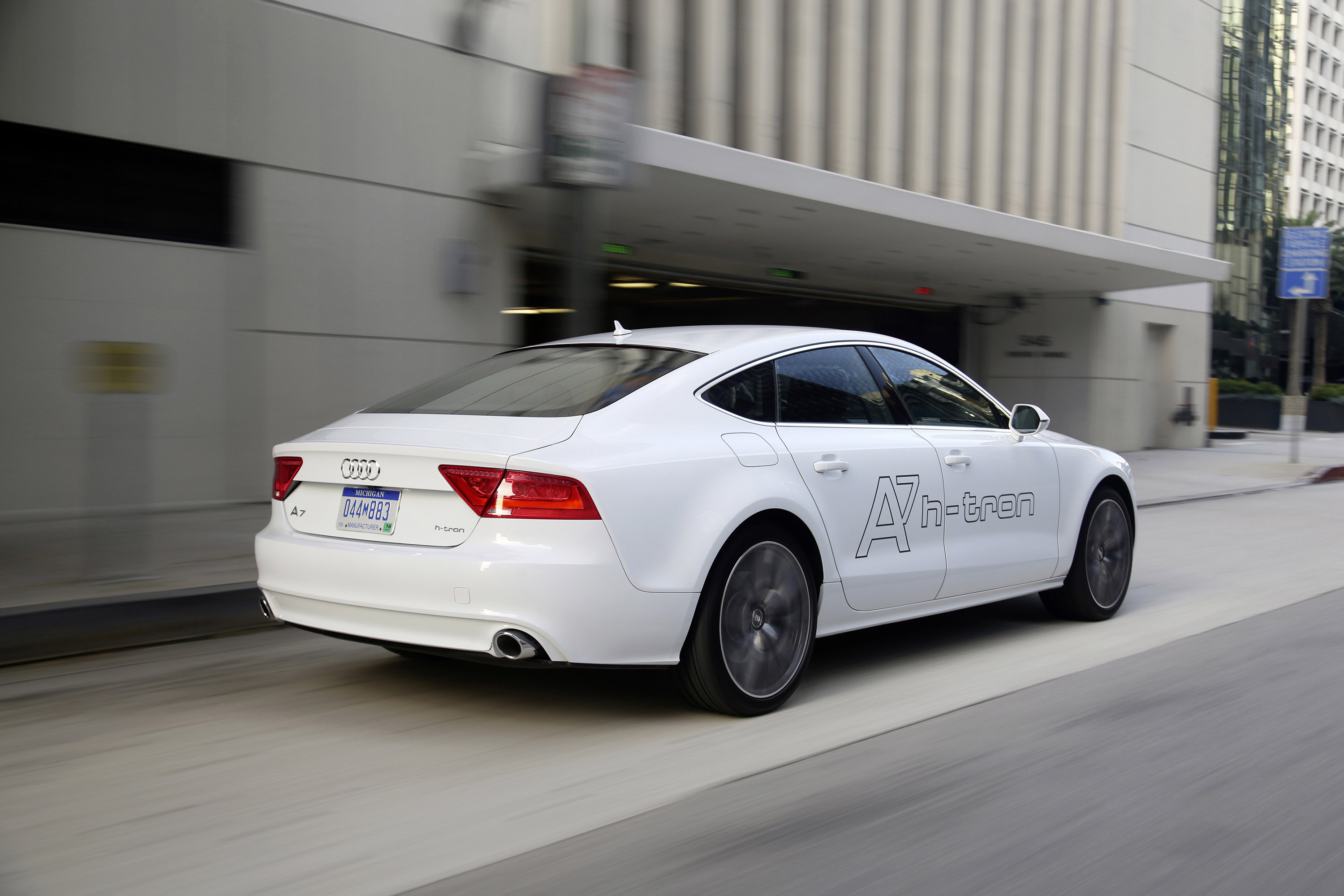 Audi A7 Sportback h-tron Quattro Concept photo #16