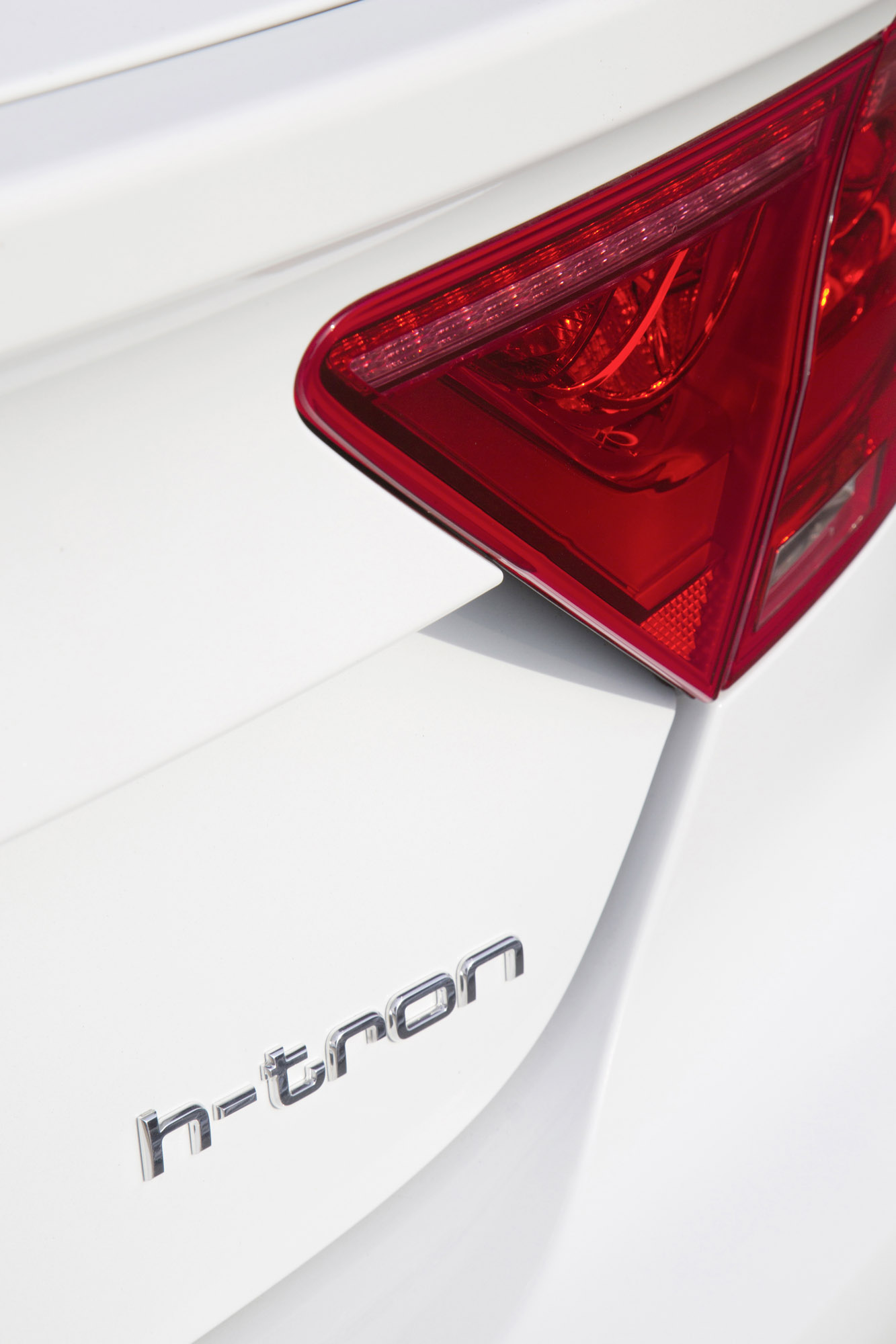 Audi A7 Sportback h-tron Quattro Concept photo #20