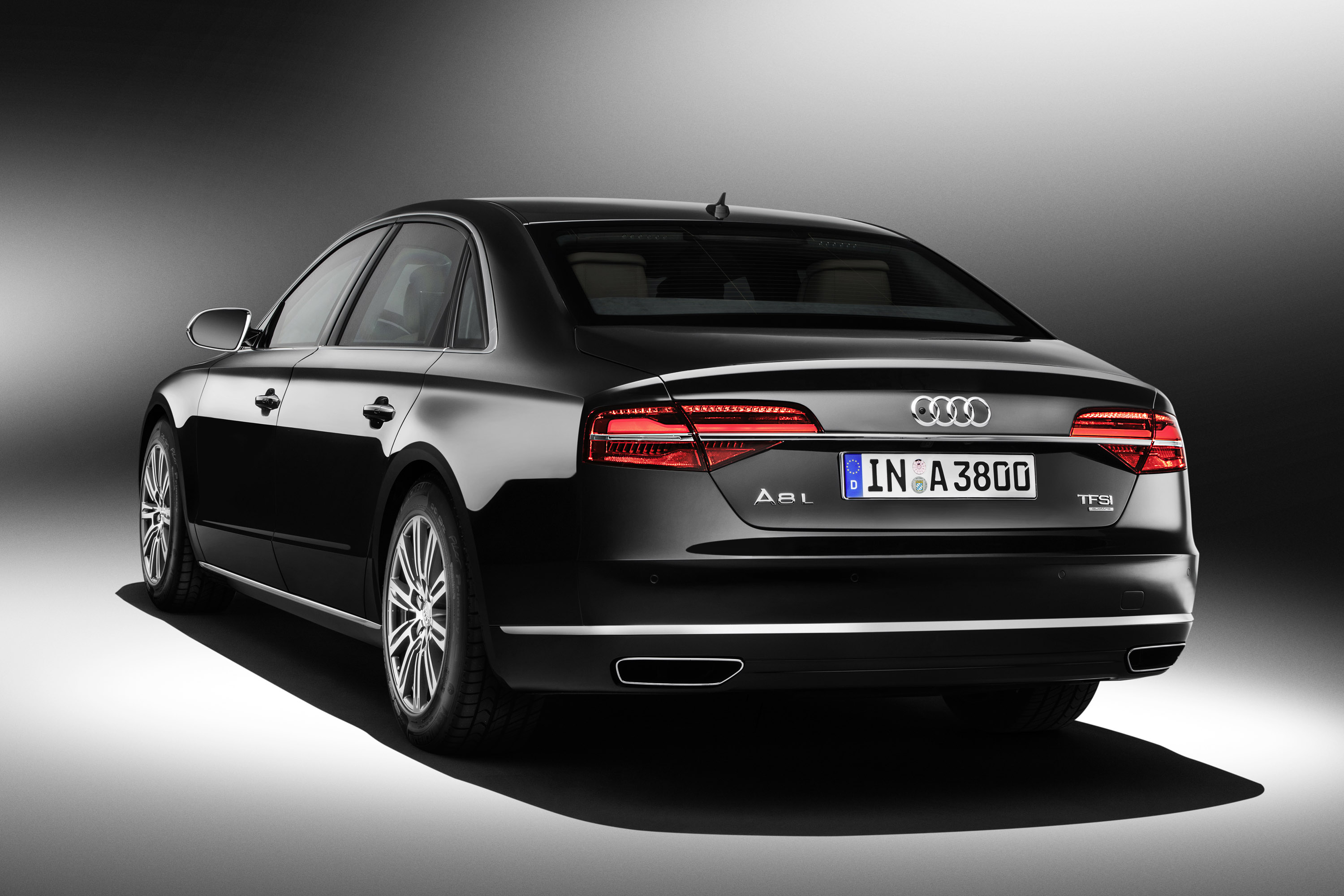 Audi A8 L Security photo #3