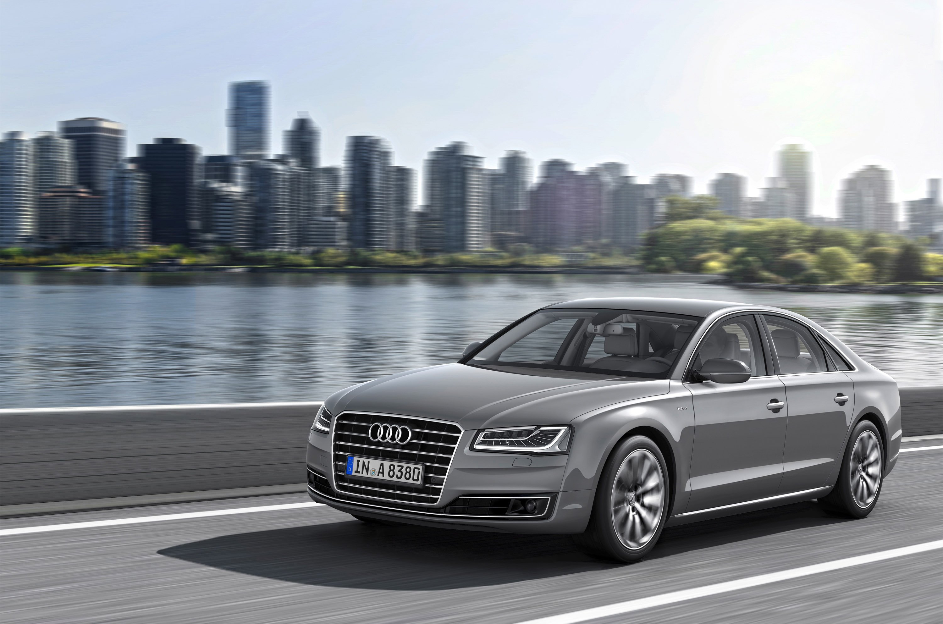 Audi A8 photo #2