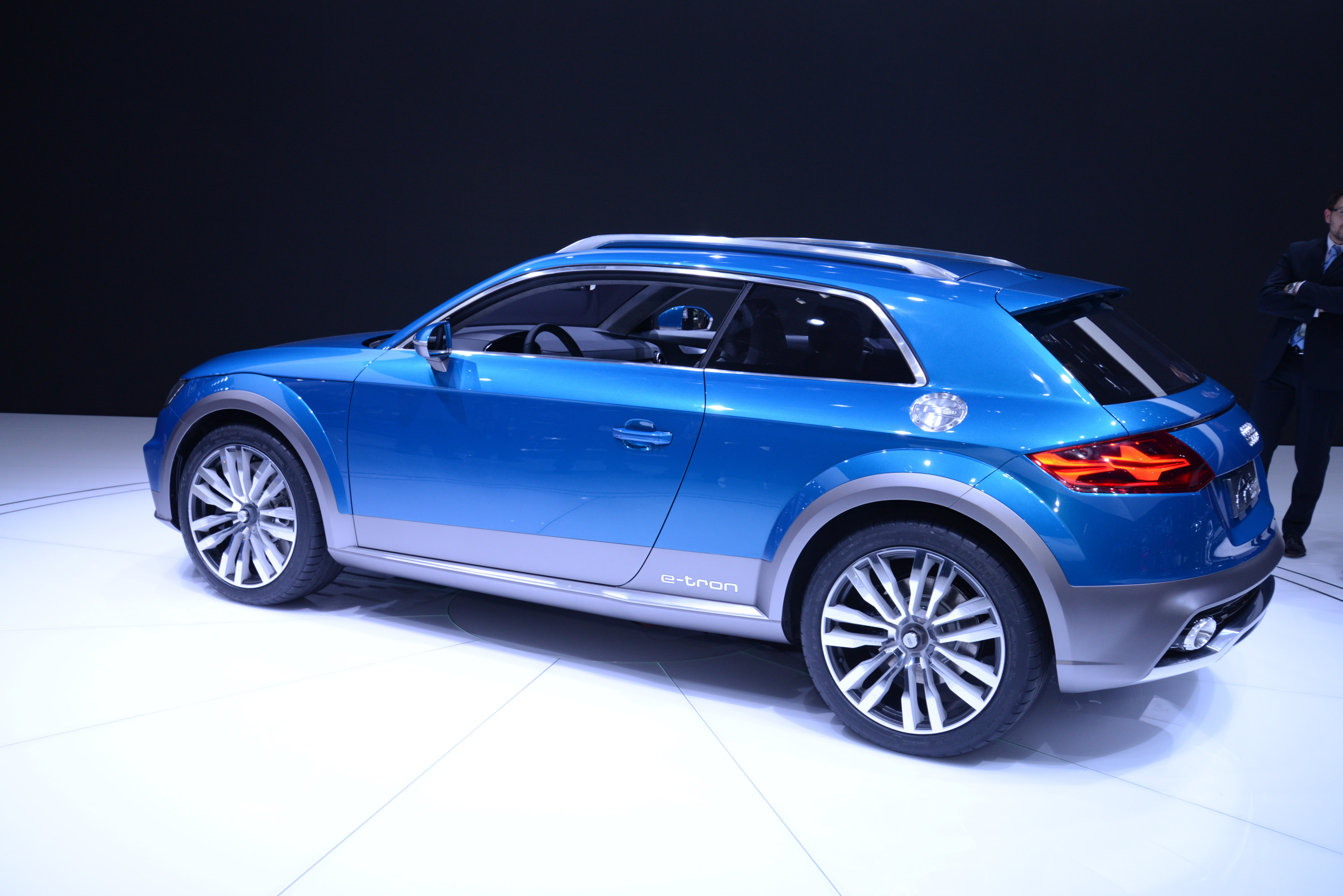 Audi allroad shooting brake show car photo #12