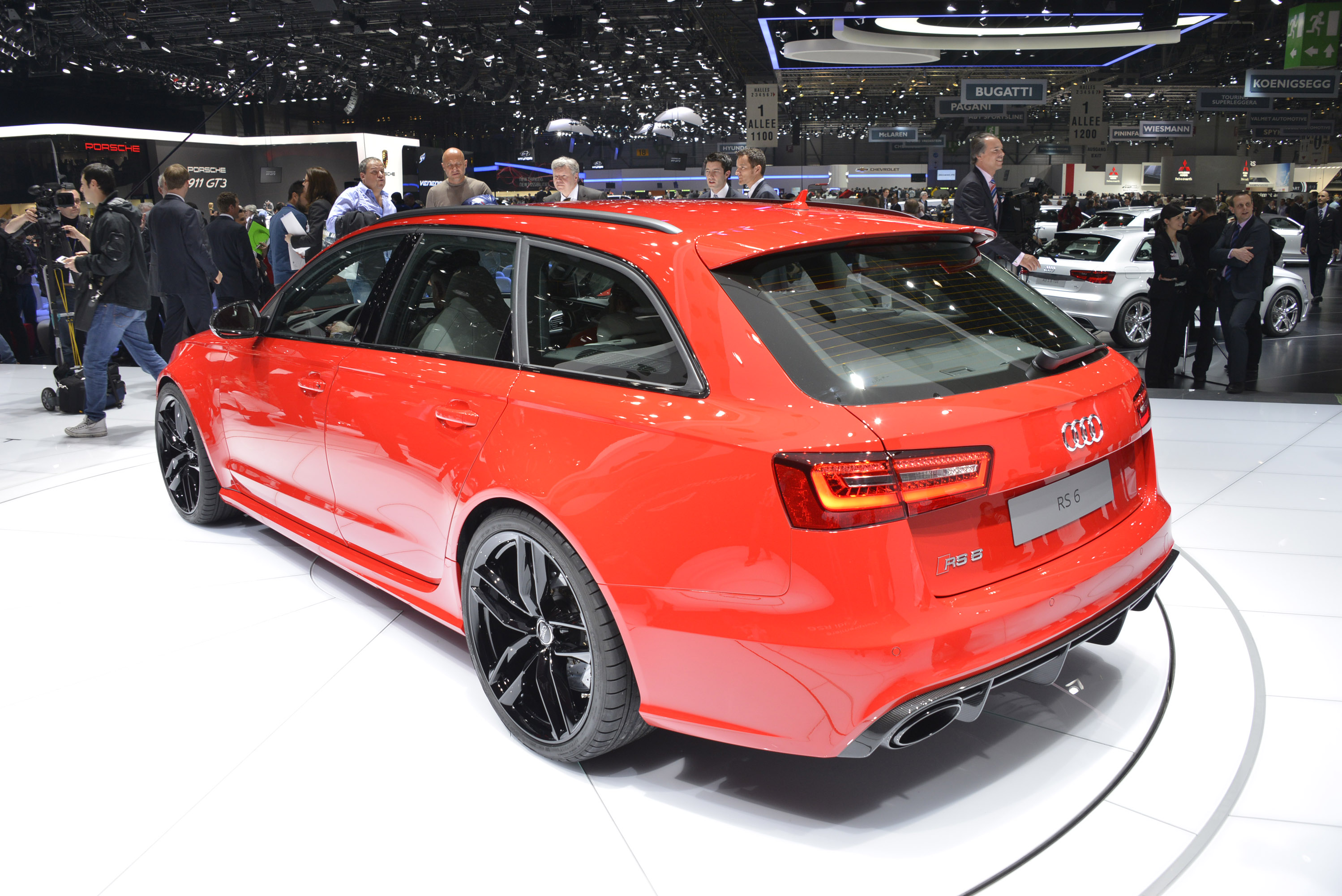 Audi RS 6 Avant photo #28