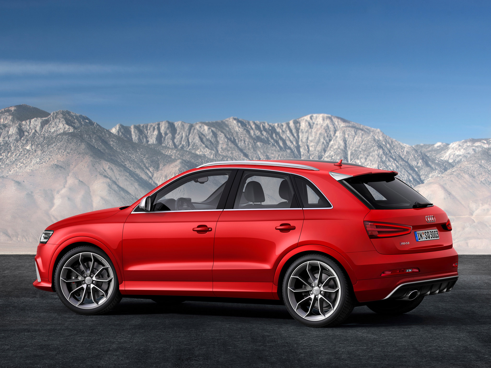 Audi RS Q3 photo #13