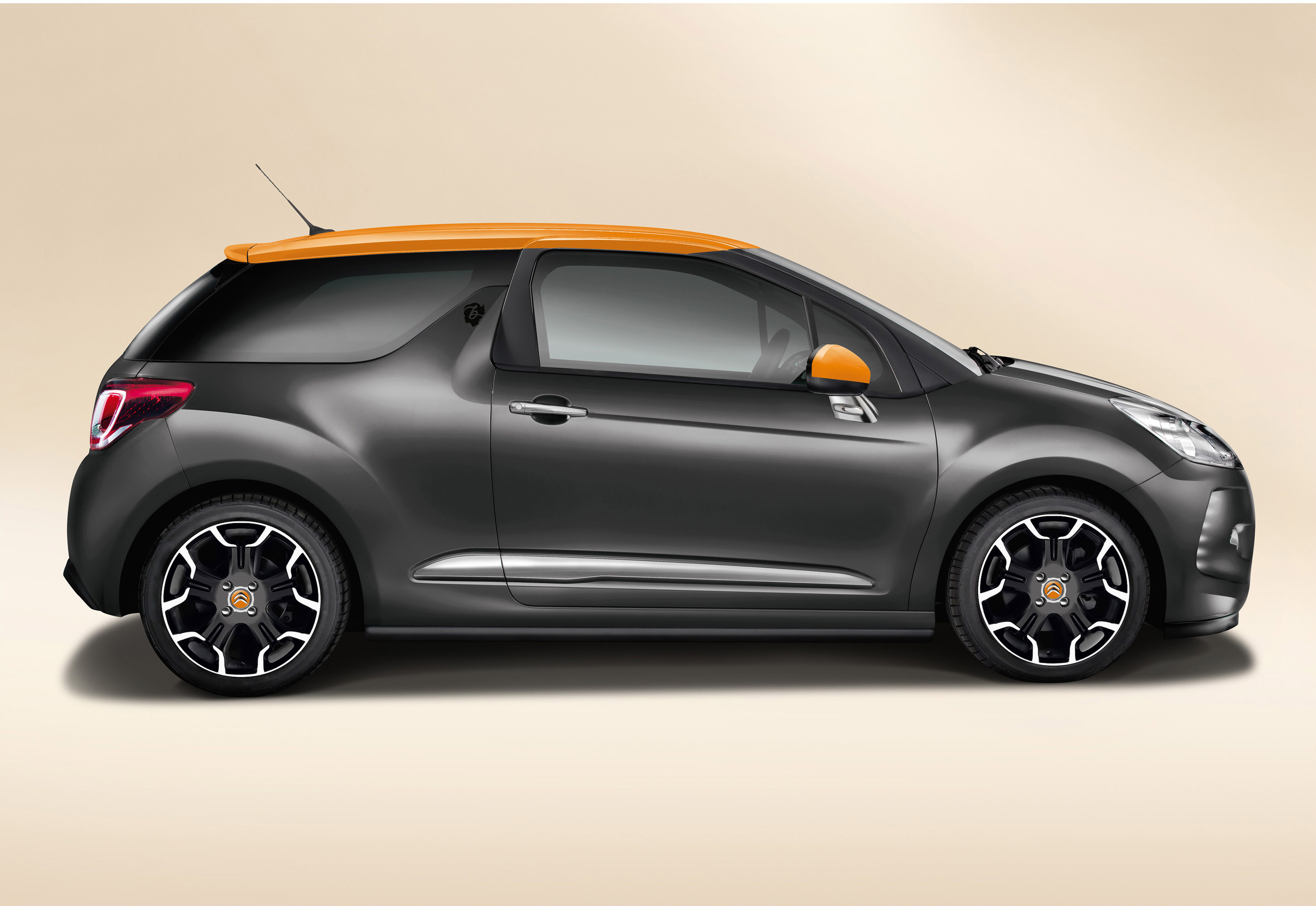 Benefit Citroen DS3 Special Editions photo #6