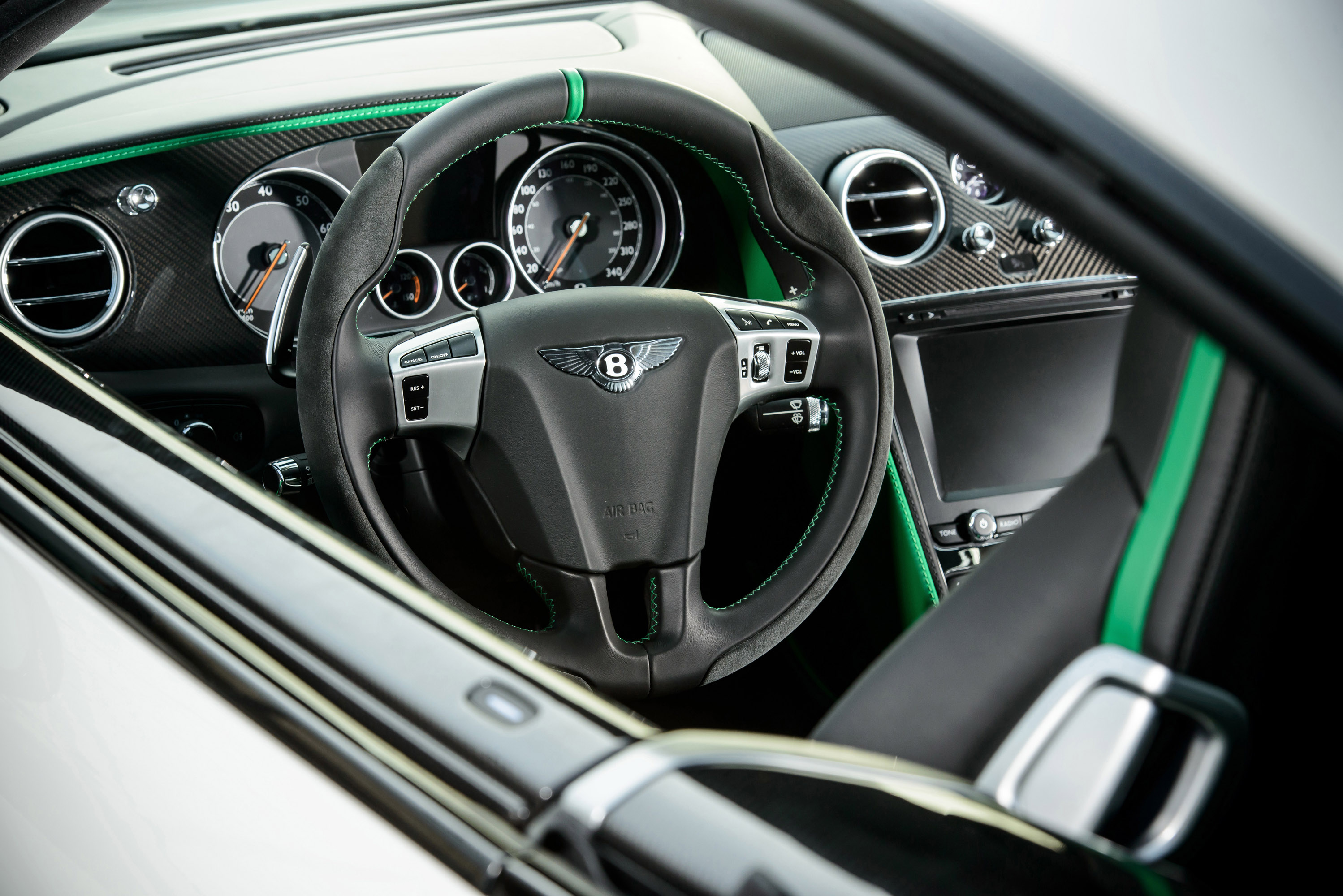 Bentley Continental GT3-R photo #17