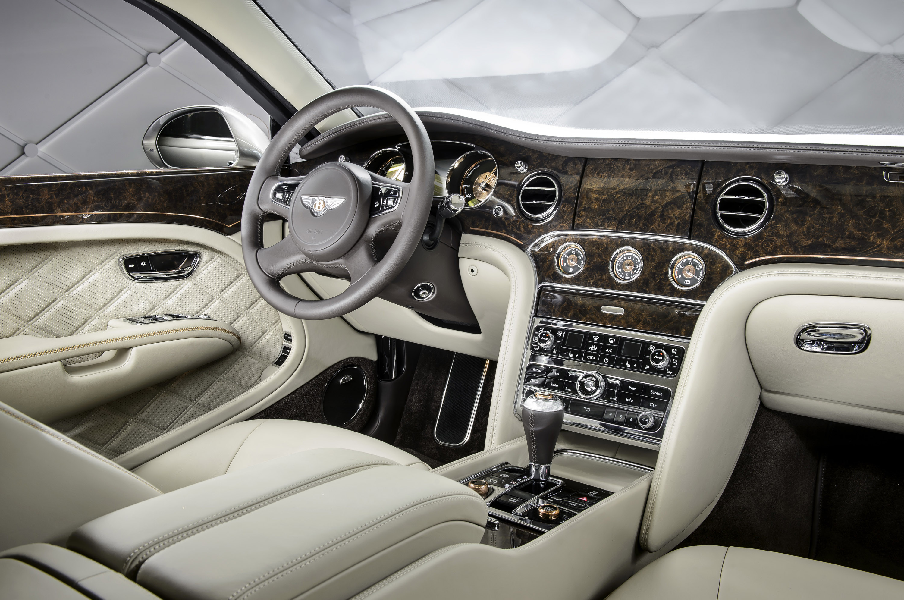 Bentley Hybrid Concept photo #13