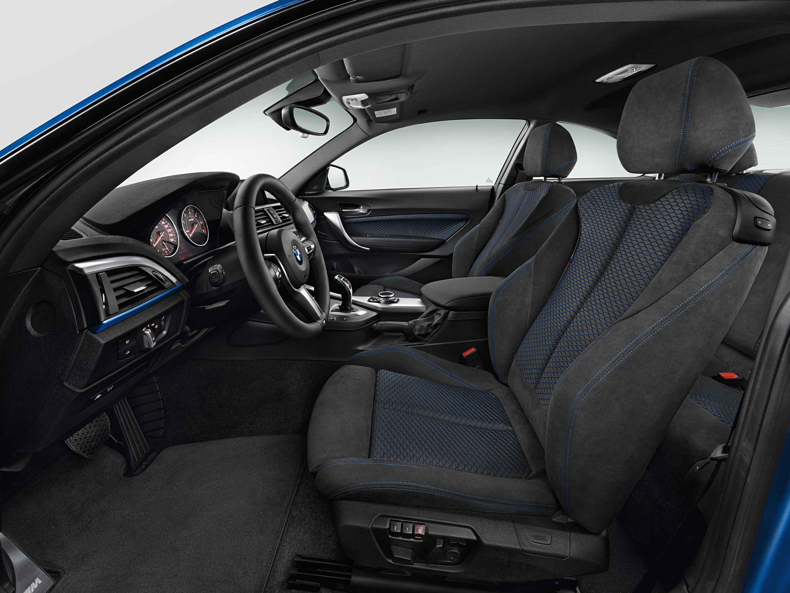 BMW 2 Series Coupe photo #24