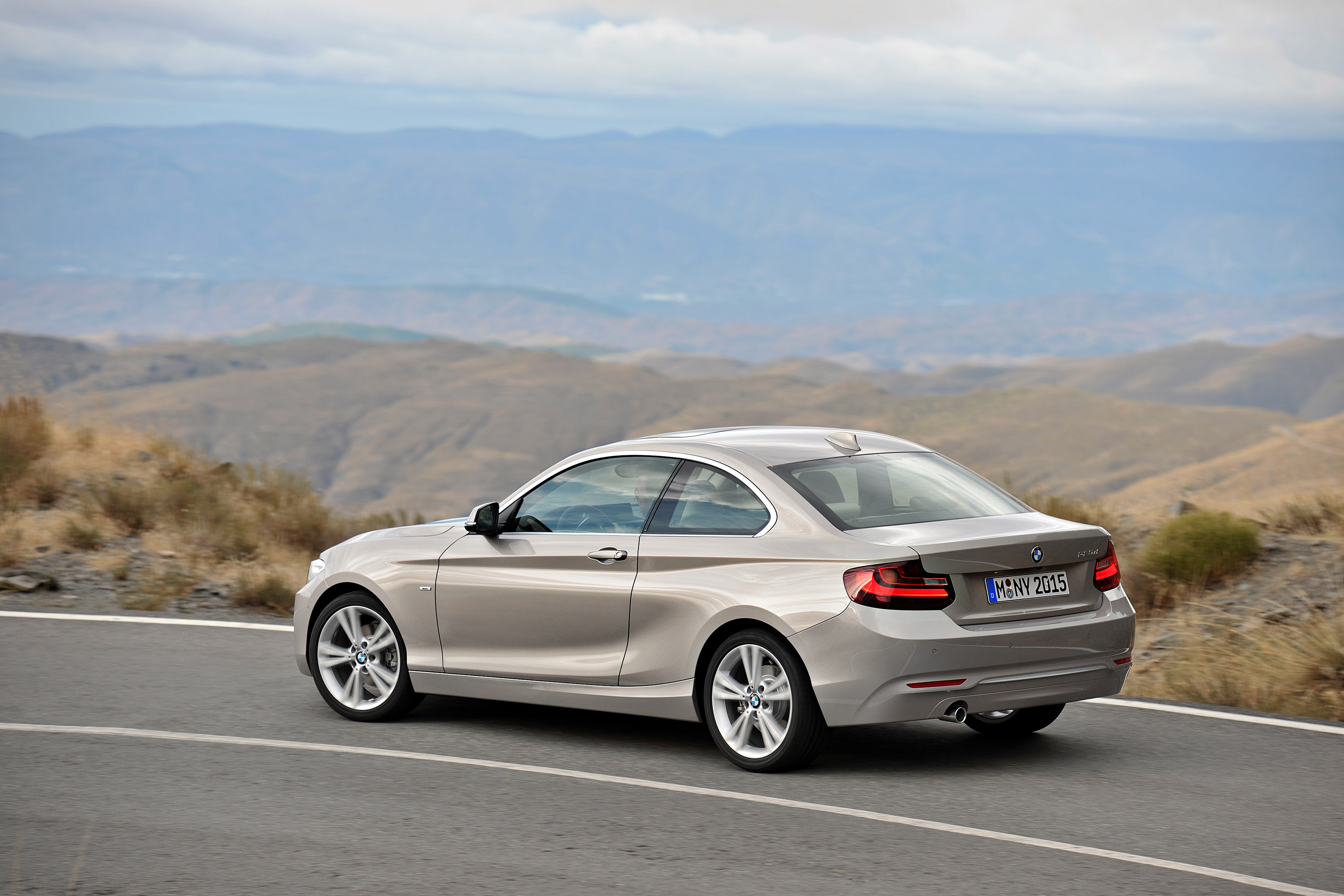 BMW 2 Series Coupe photo #33