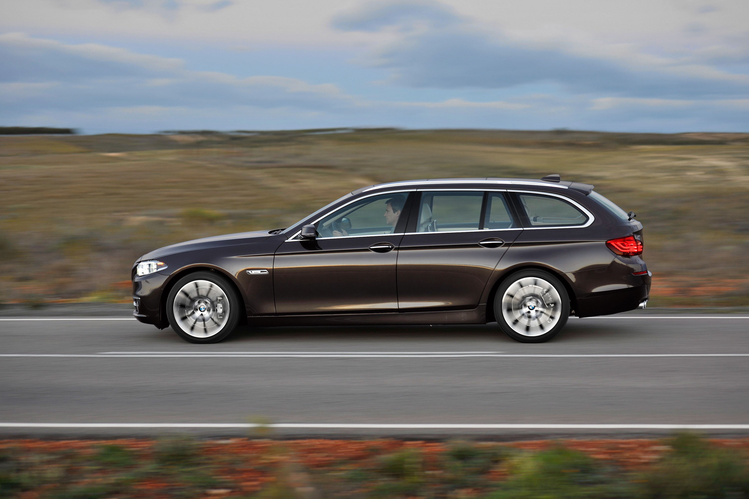 BMW 5-Series photo #15