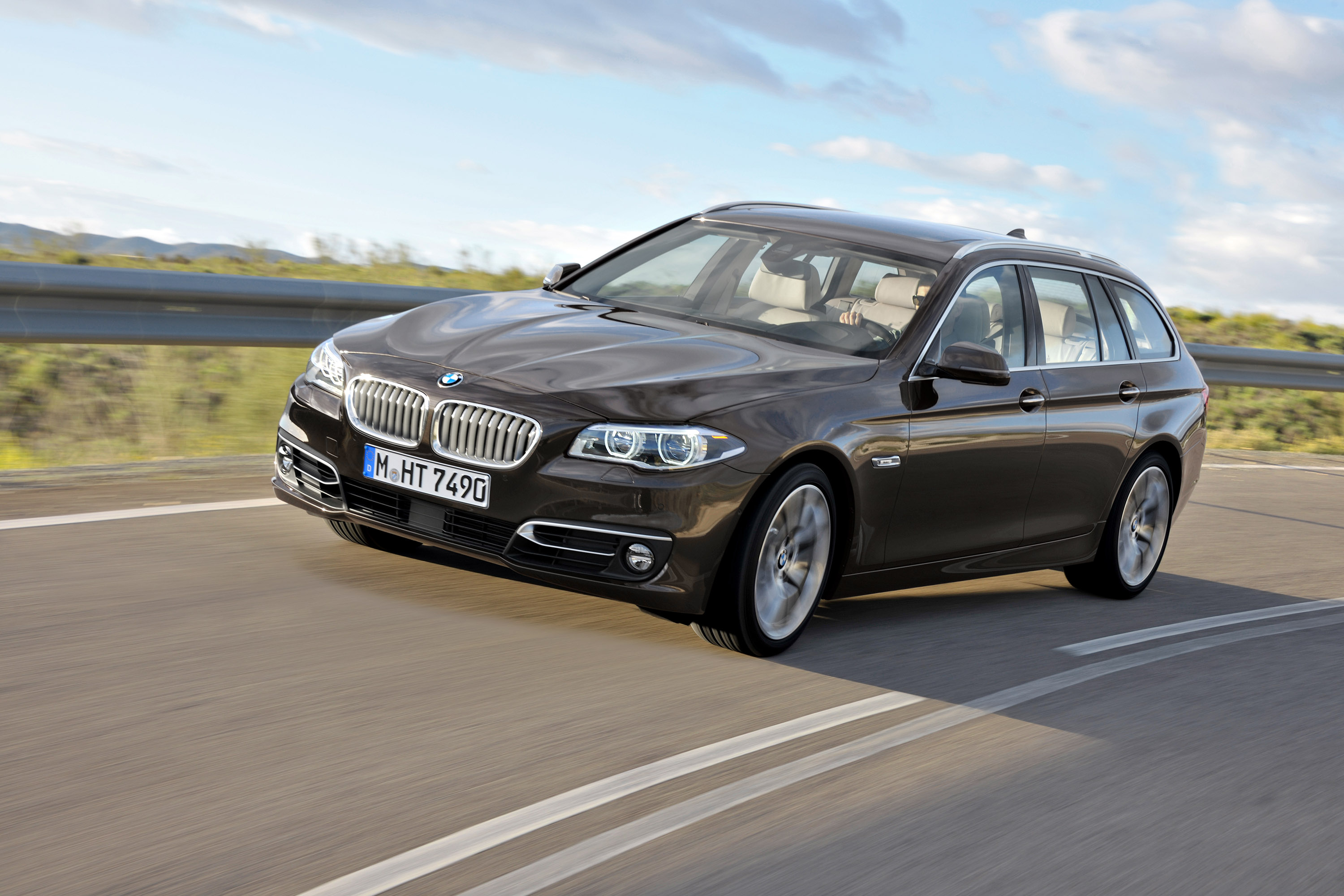 BMW 5-Series photo #27