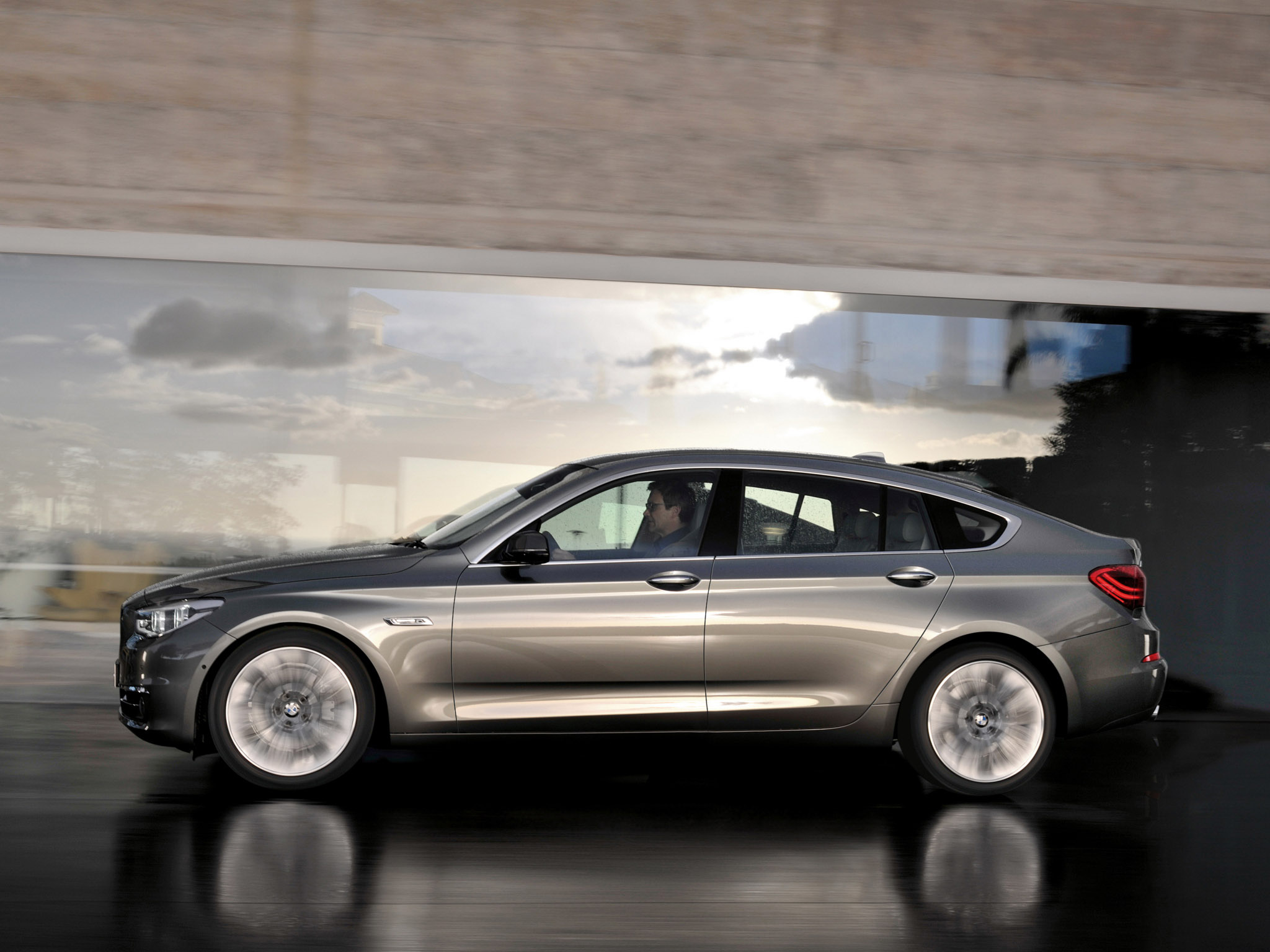 BMW 5-Series photo #67