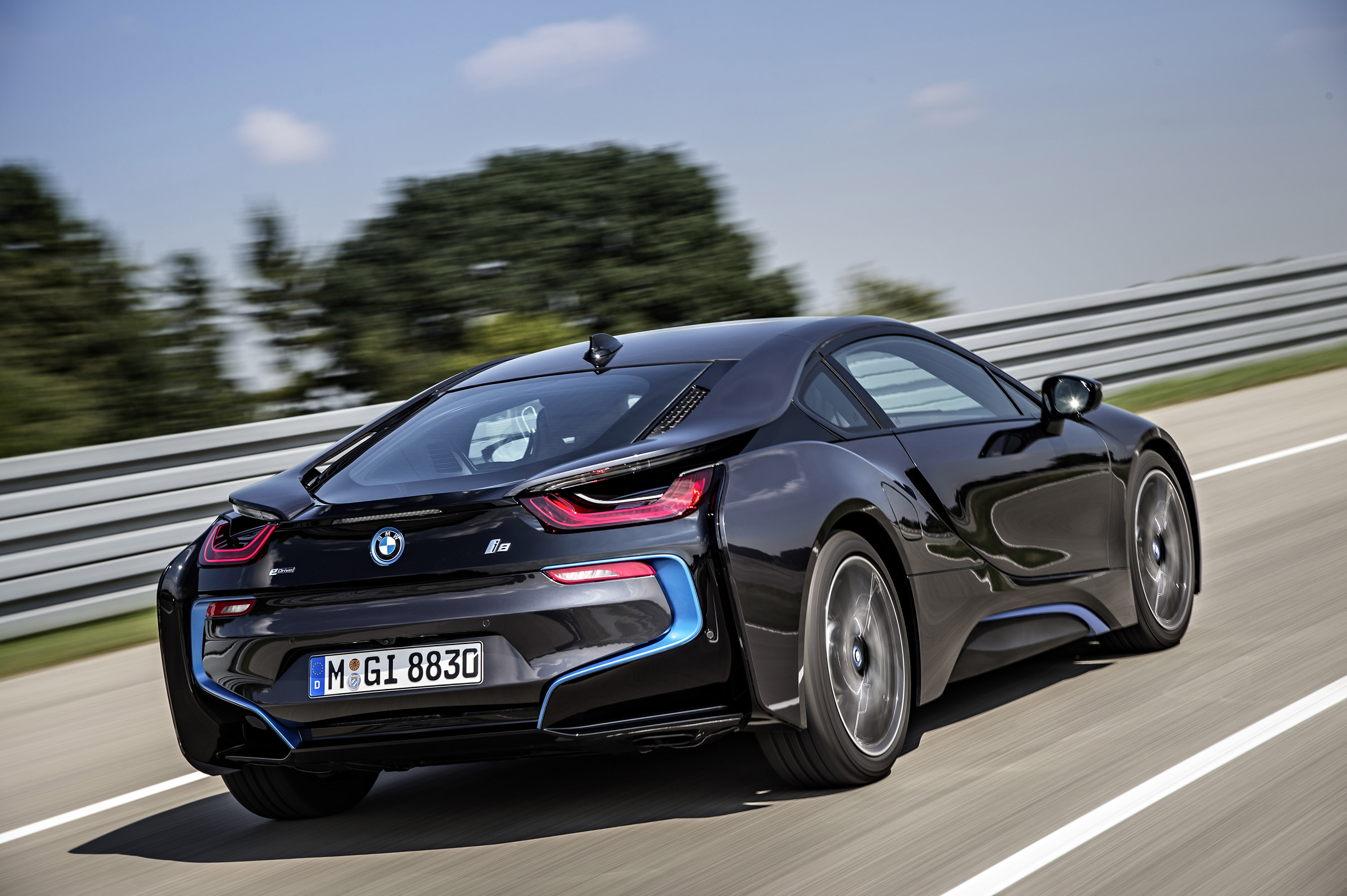 BMW i8 photo #17