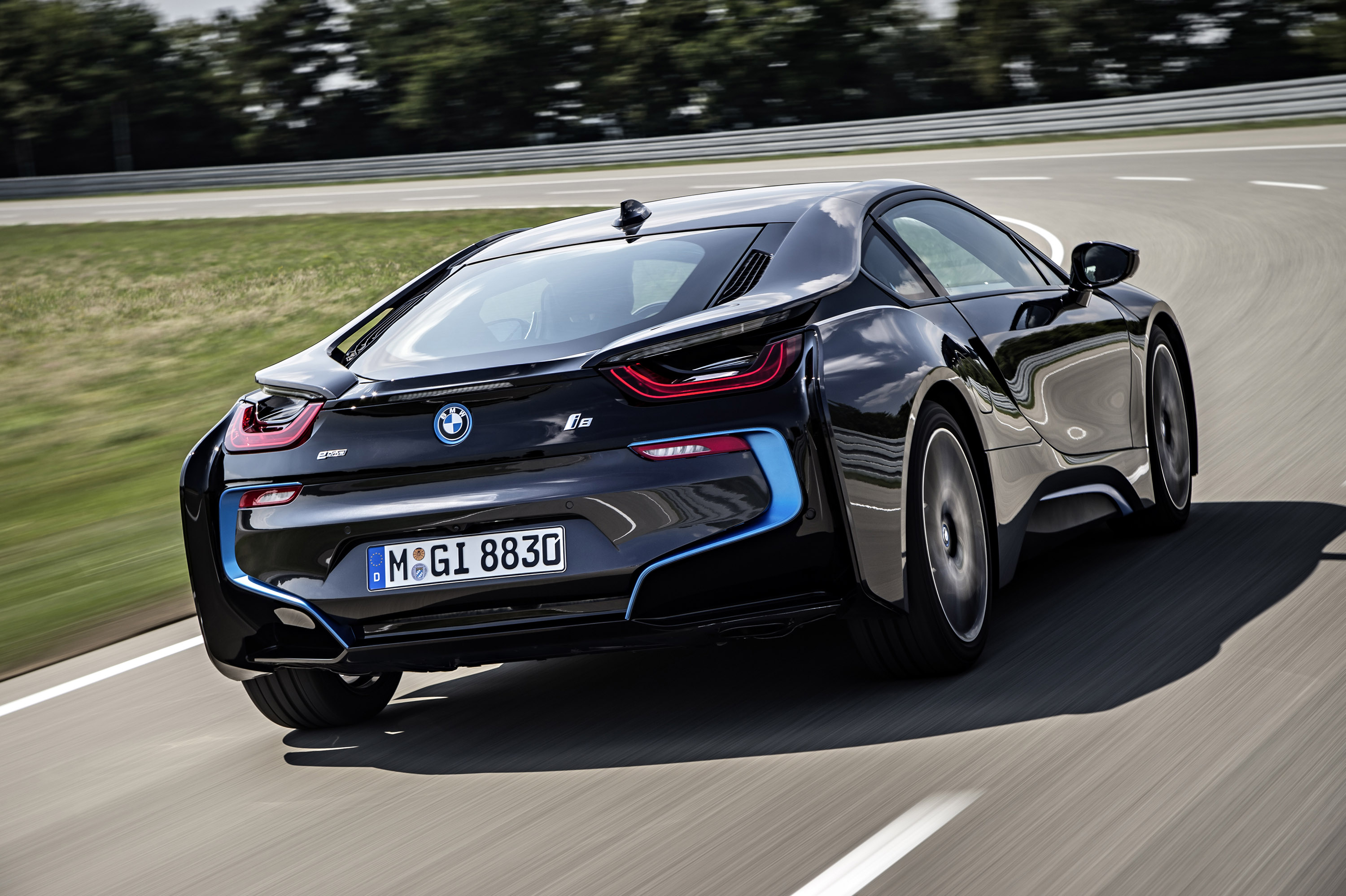 BMW i8 photo #18