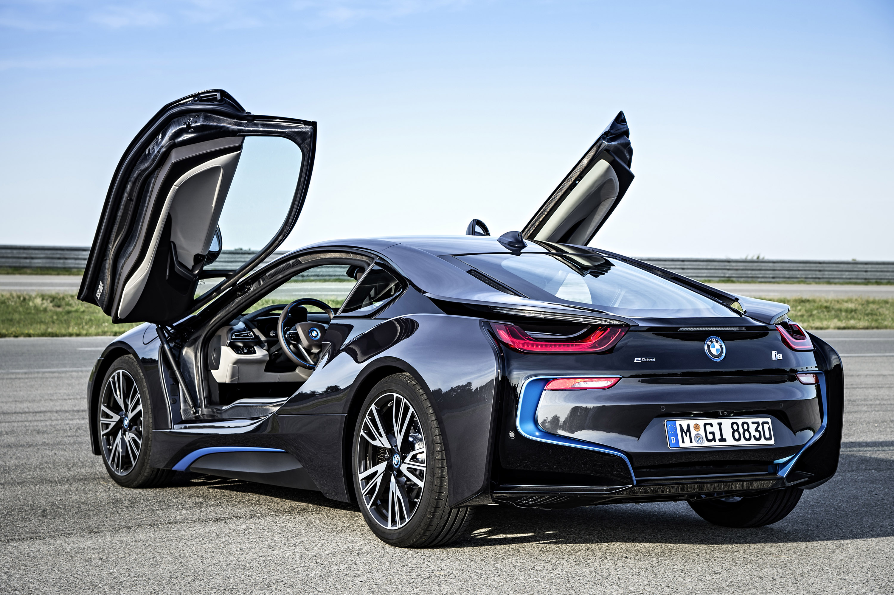 BMW i8 photo #23