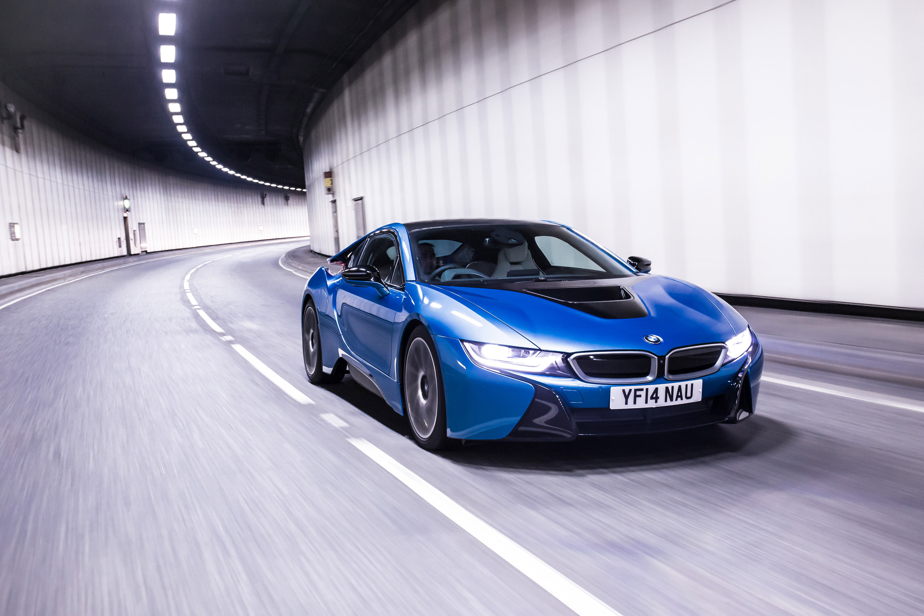 BMW i8 photo #67