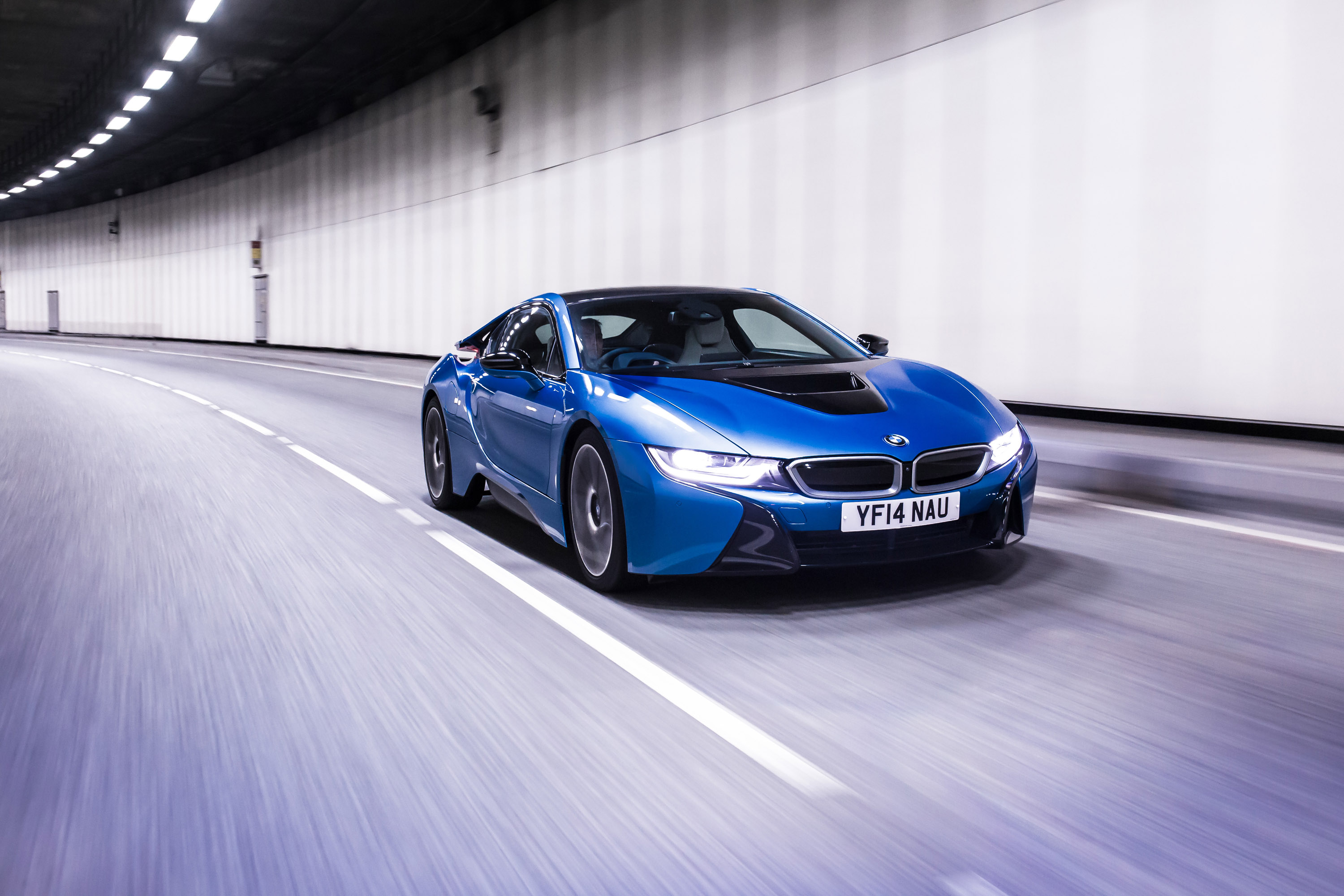 BMW i8 photo #69
