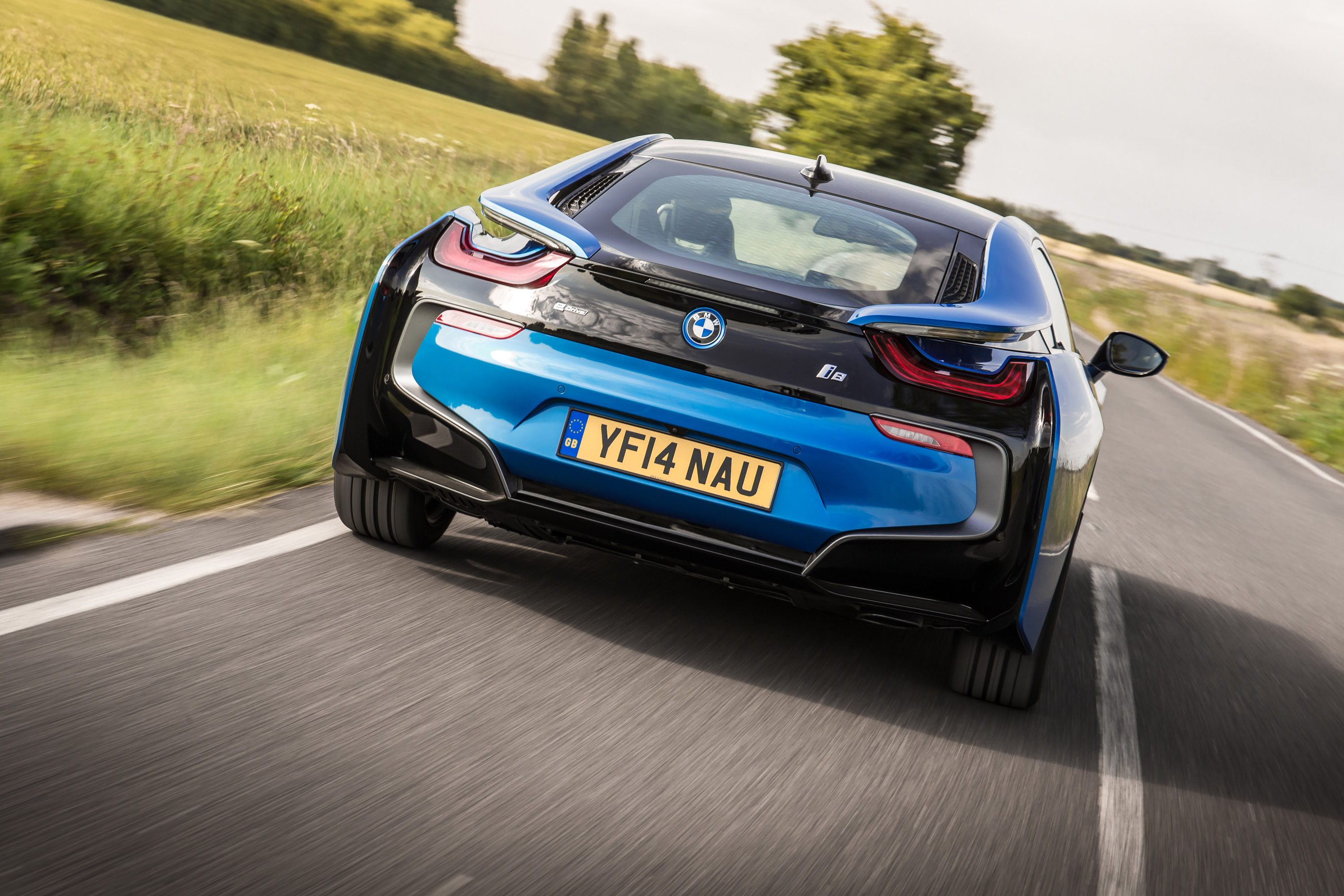 BMW i8 photo #77