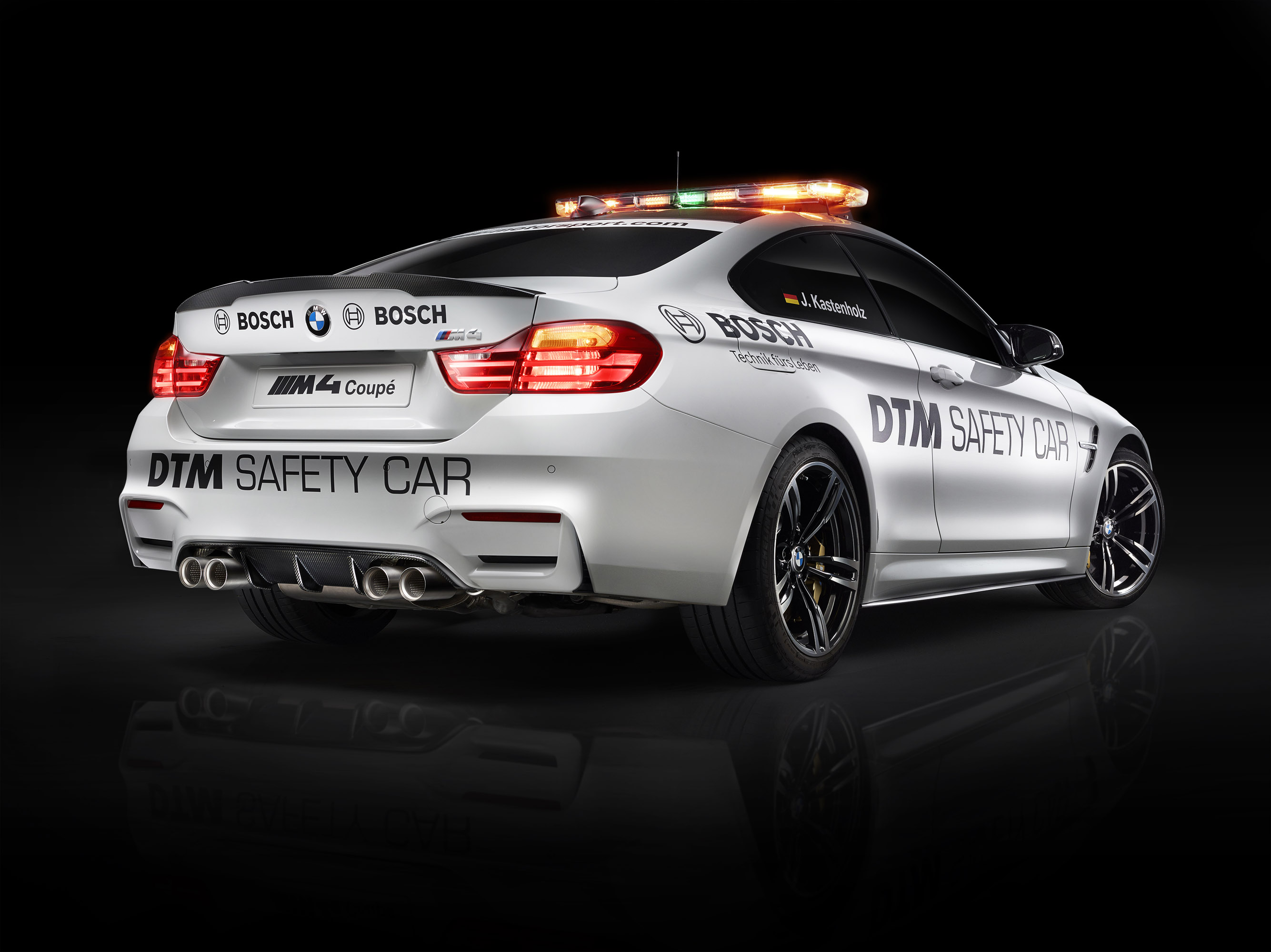 BMW M4 Coupe DTM Safety Car photo #2