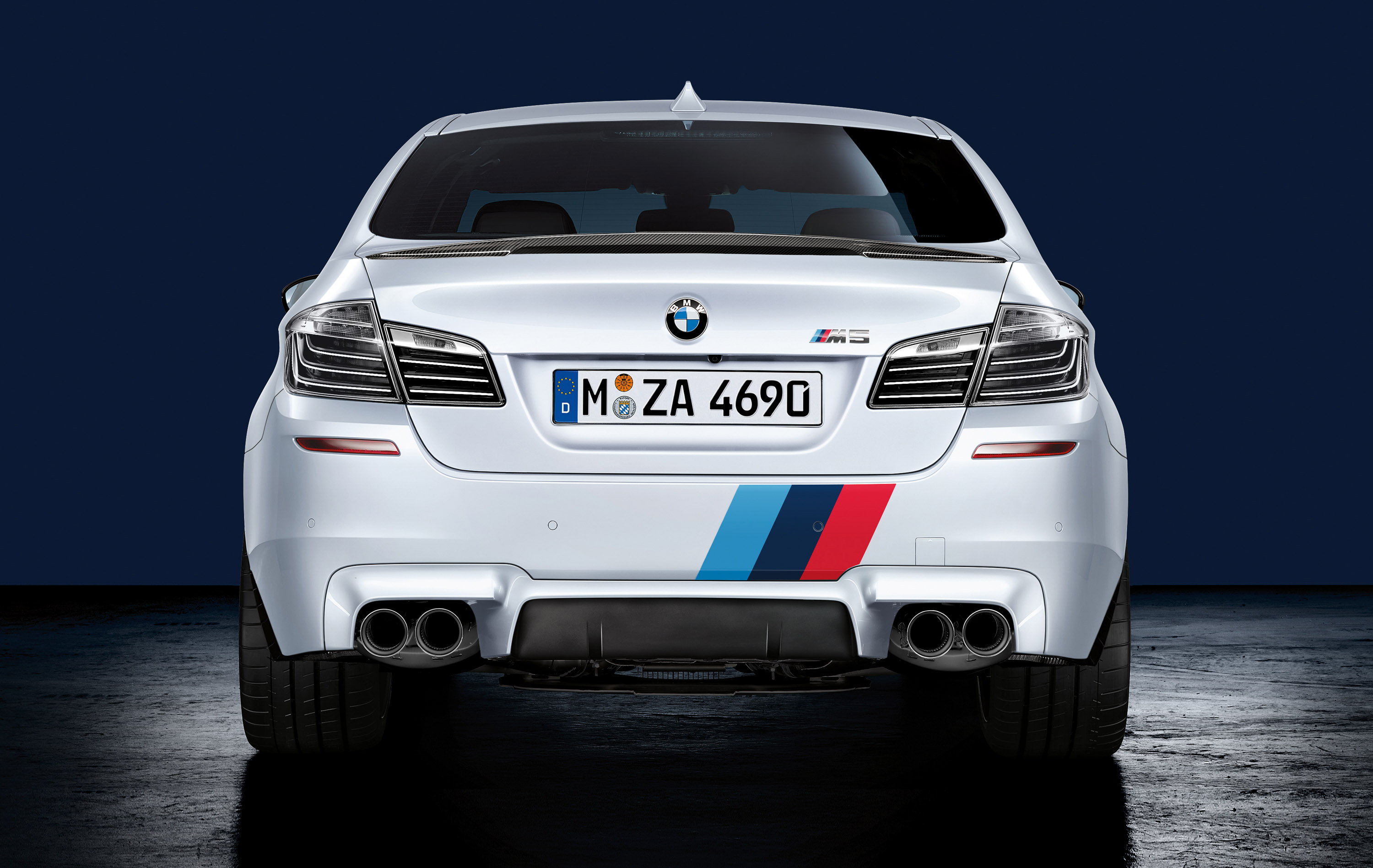 BMW M5 M Performance Accessories photo #2