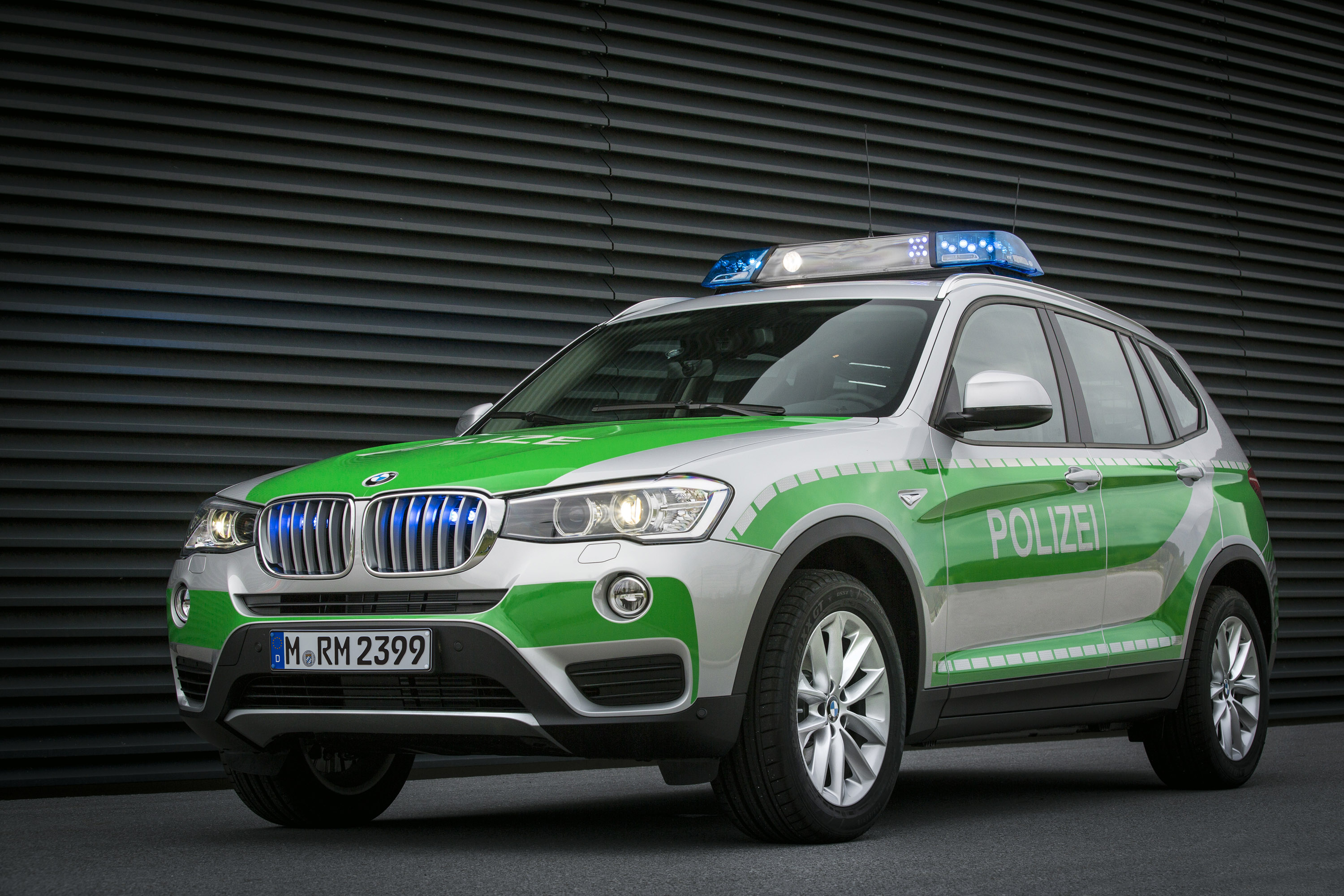 BMW X3 xDrive20d Police photo #2