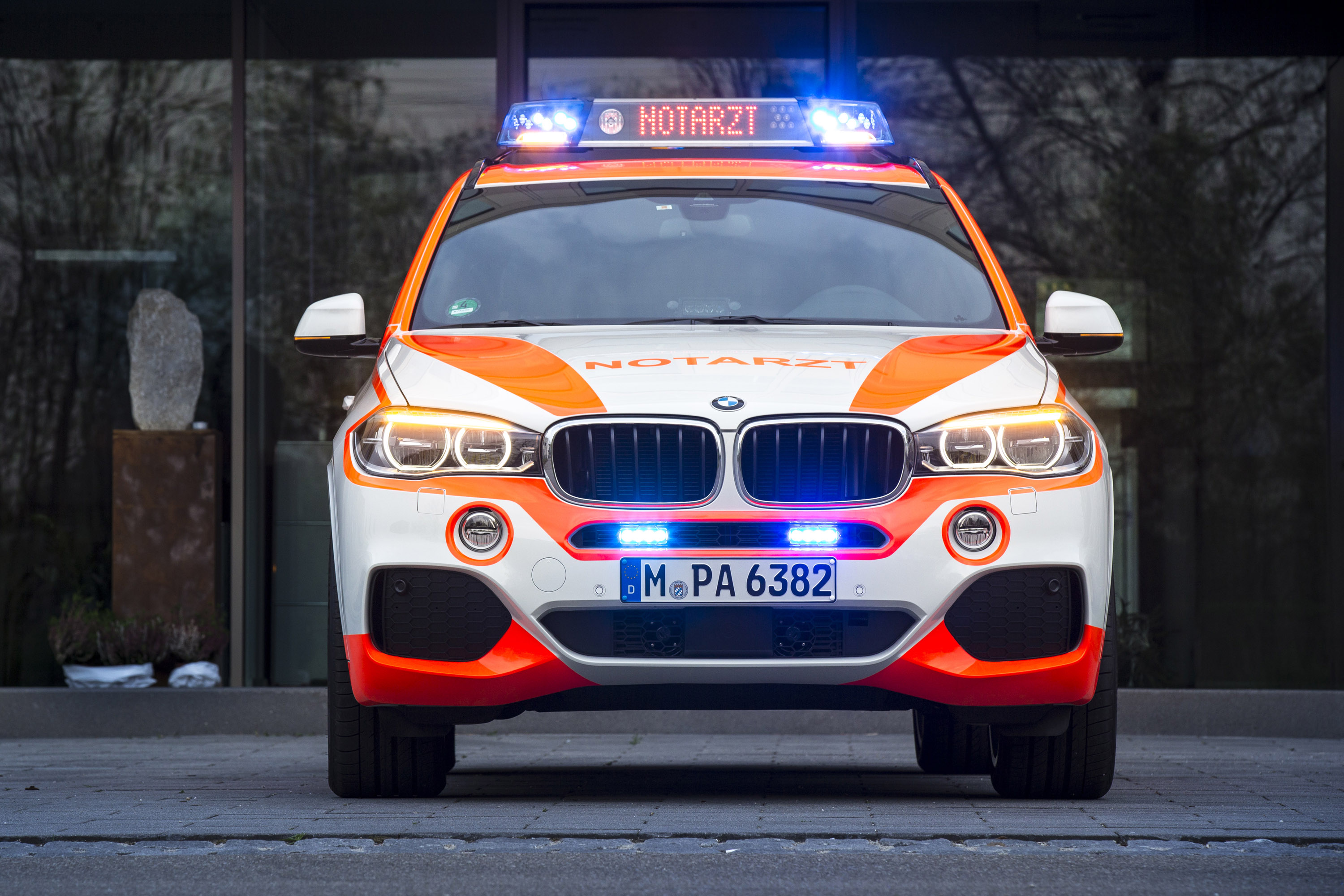 BMW X5 xDrive30d Paramedic photo #2