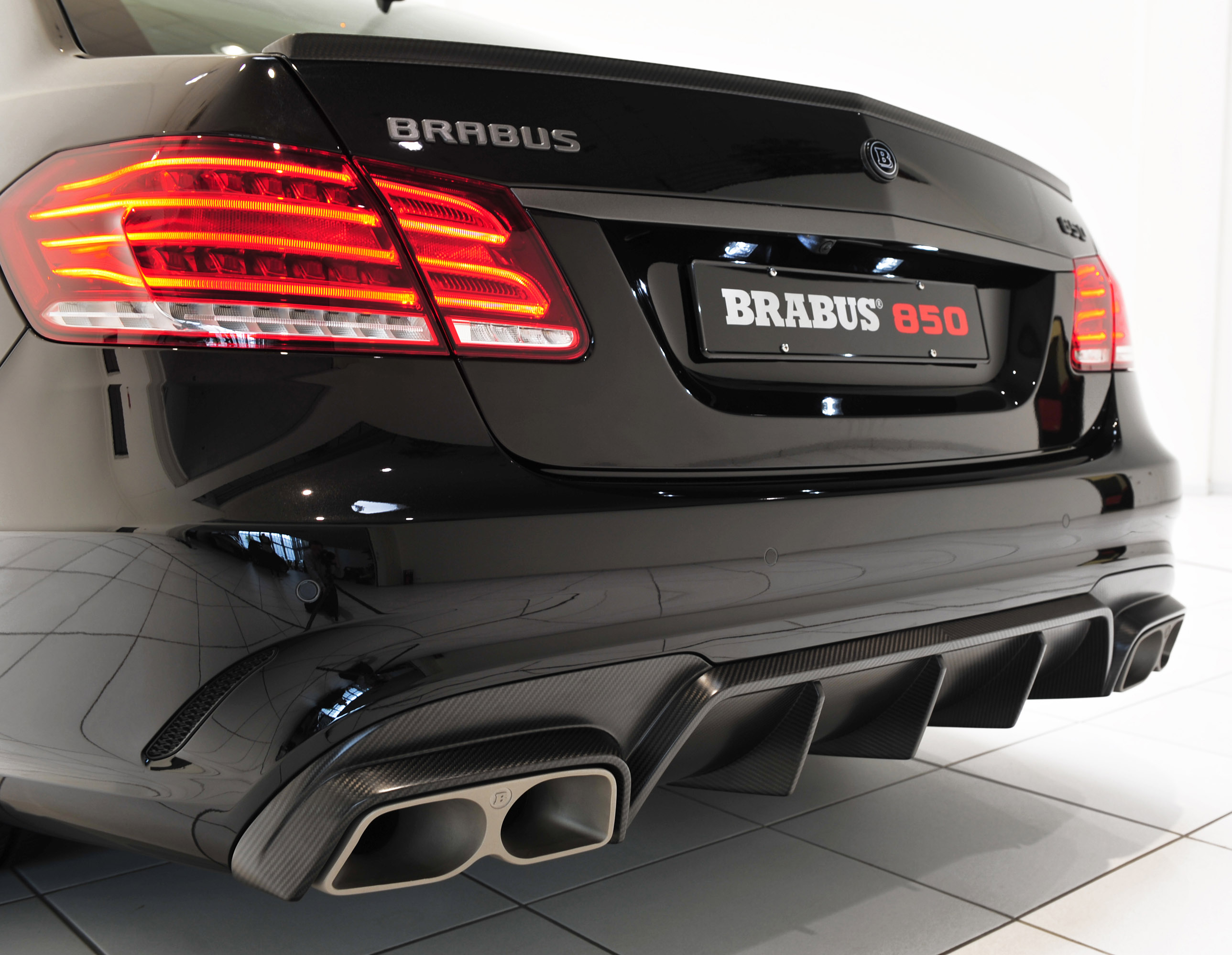 Brabus Mercedes-Benz E 63 850 Biturbo photo #32