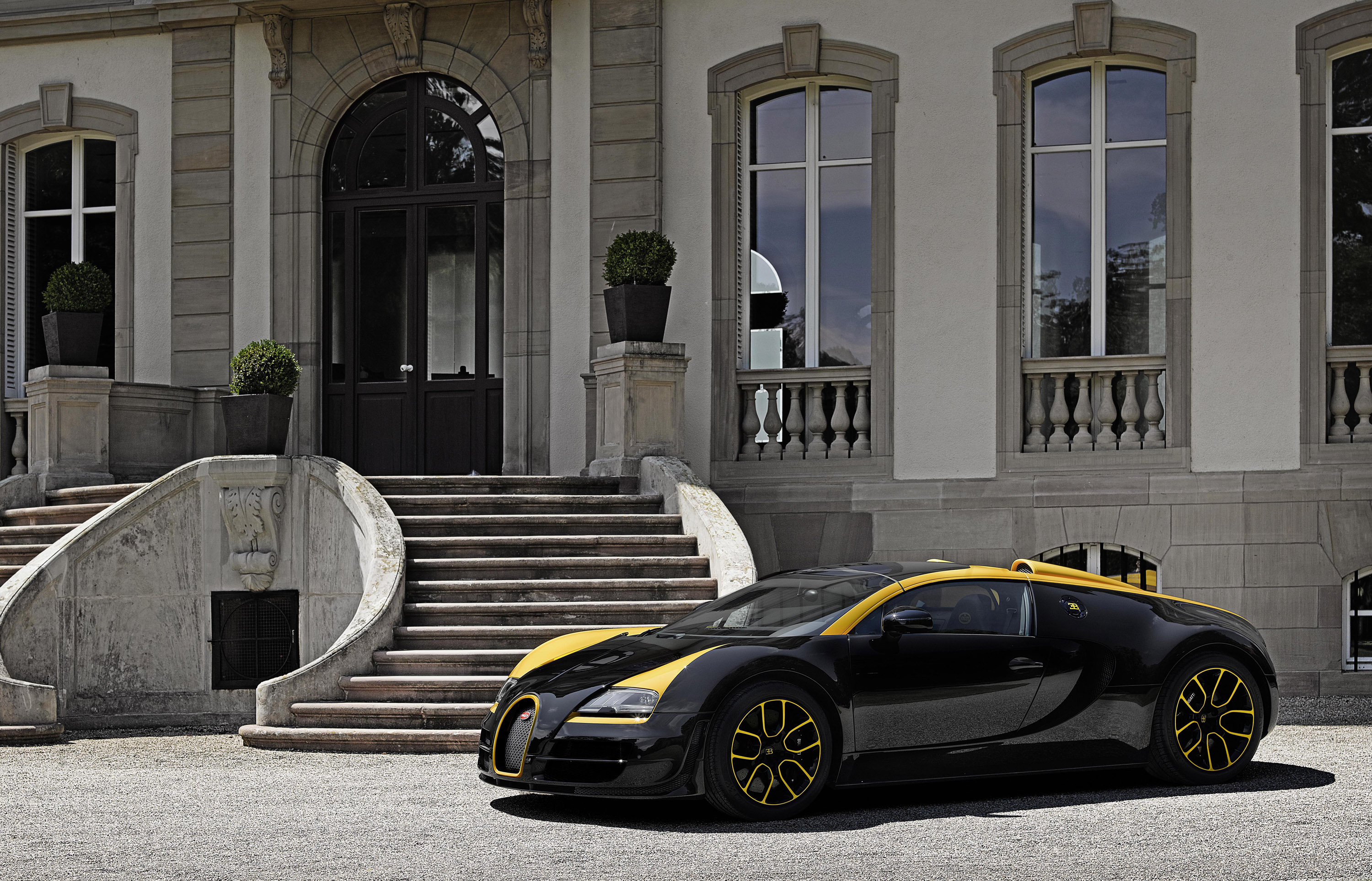 Bugatti Veyron Grand Sport Vitesse 1of1 photo #2