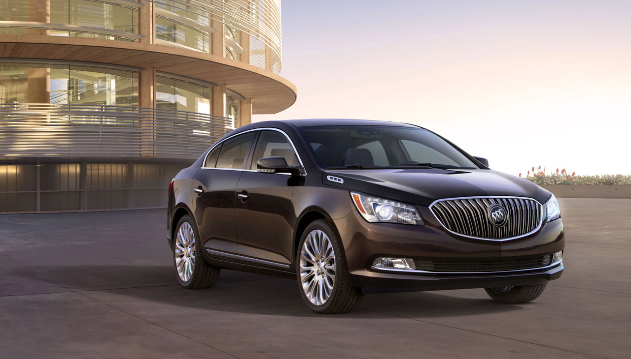 Buick LaCrosse photo #2