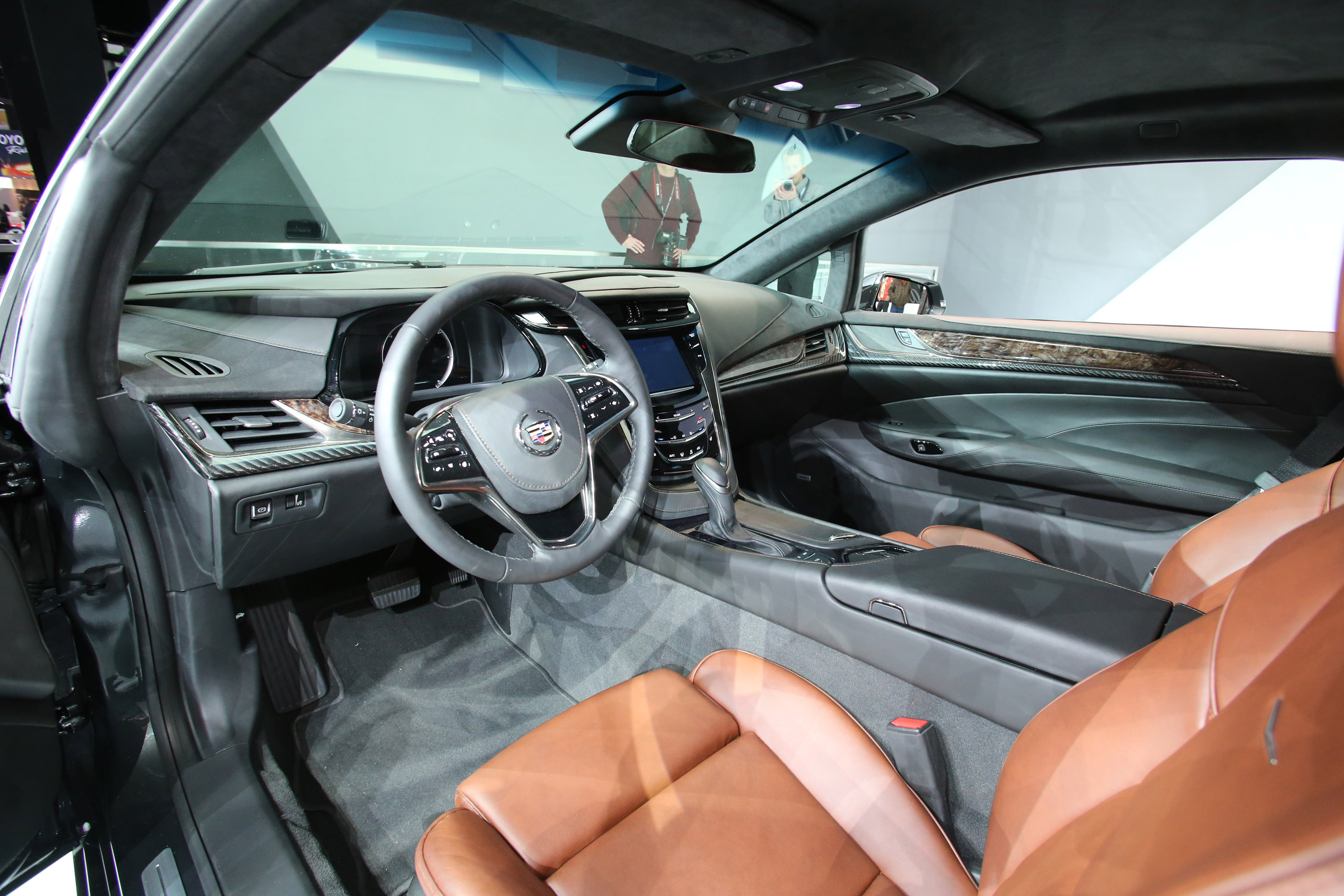 Cadillac ELR photo #17