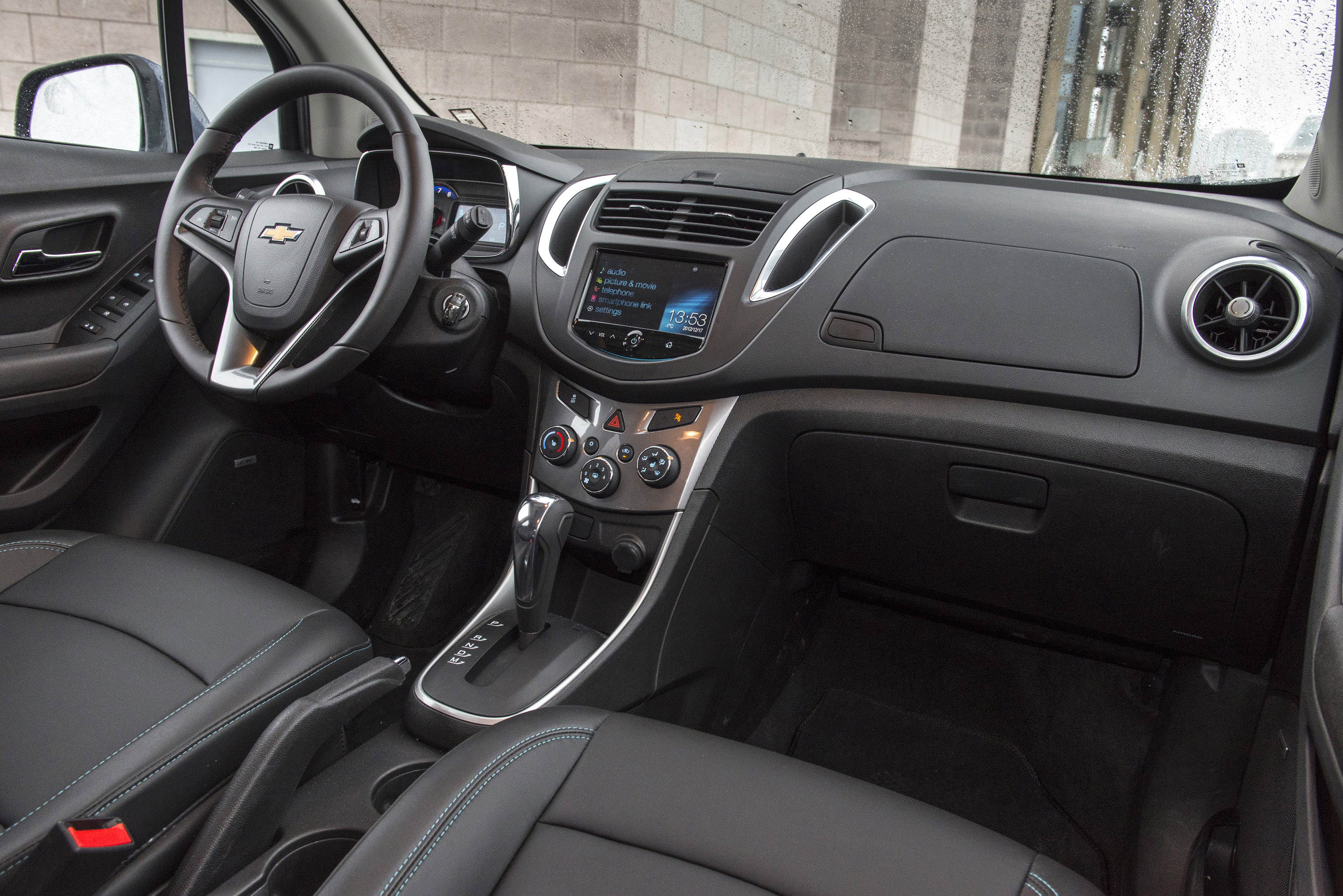 Chevrolet-Holden Trax photo #24