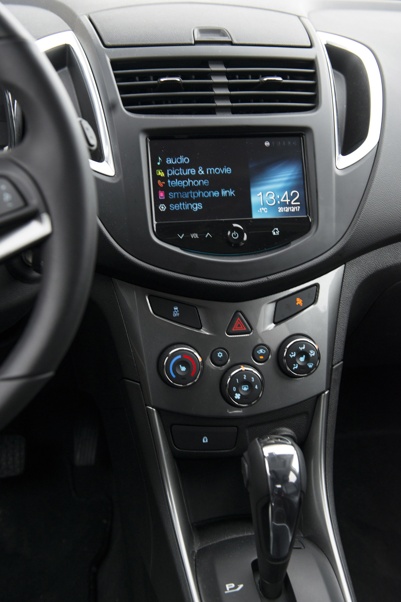 Chevrolet-Holden Trax photo #32