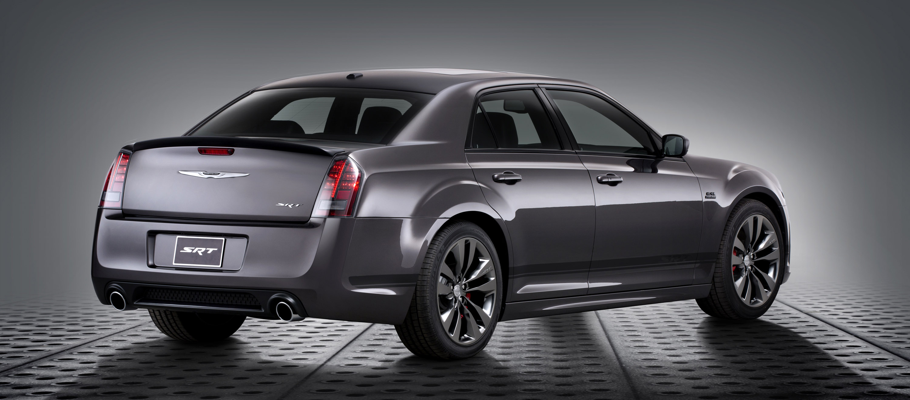 Chrysler 300 SRT Satin Vapor Edition photo #2