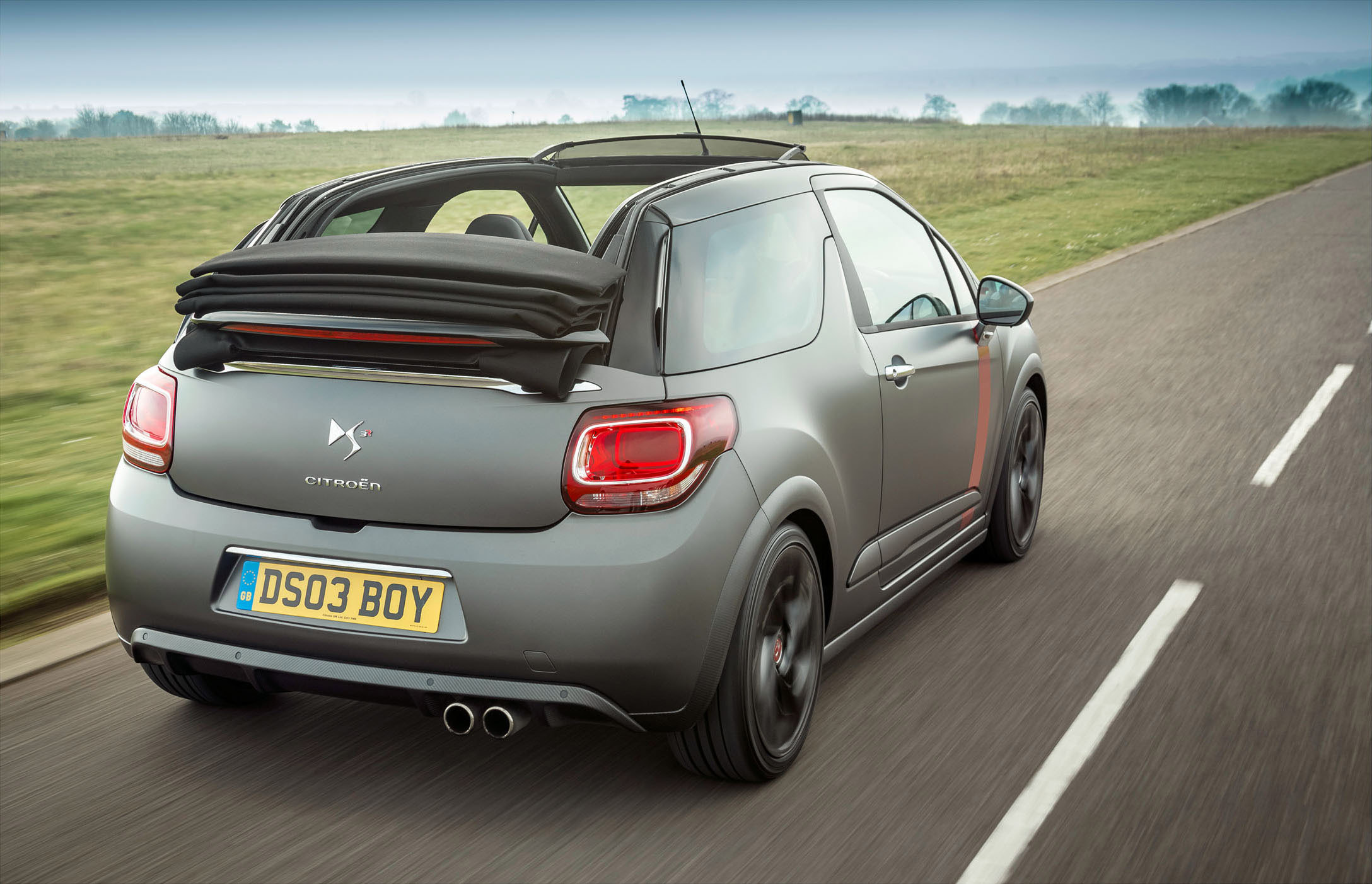 Citroen DS3 Cabrio Racing Ultra Limited Edition photo #19
