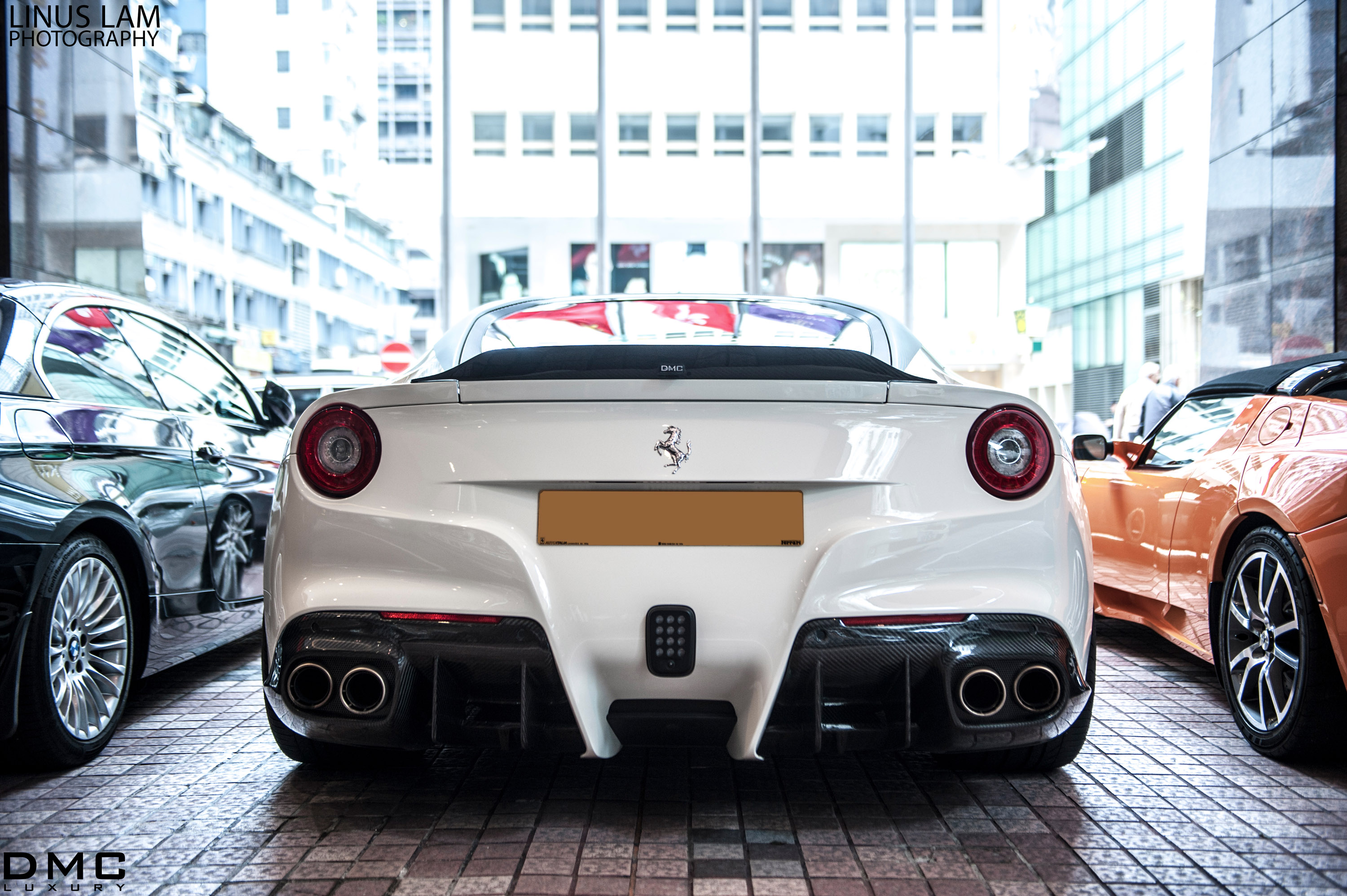 DMC Ferrari F12 Berlinetta SPIA Package photo #3