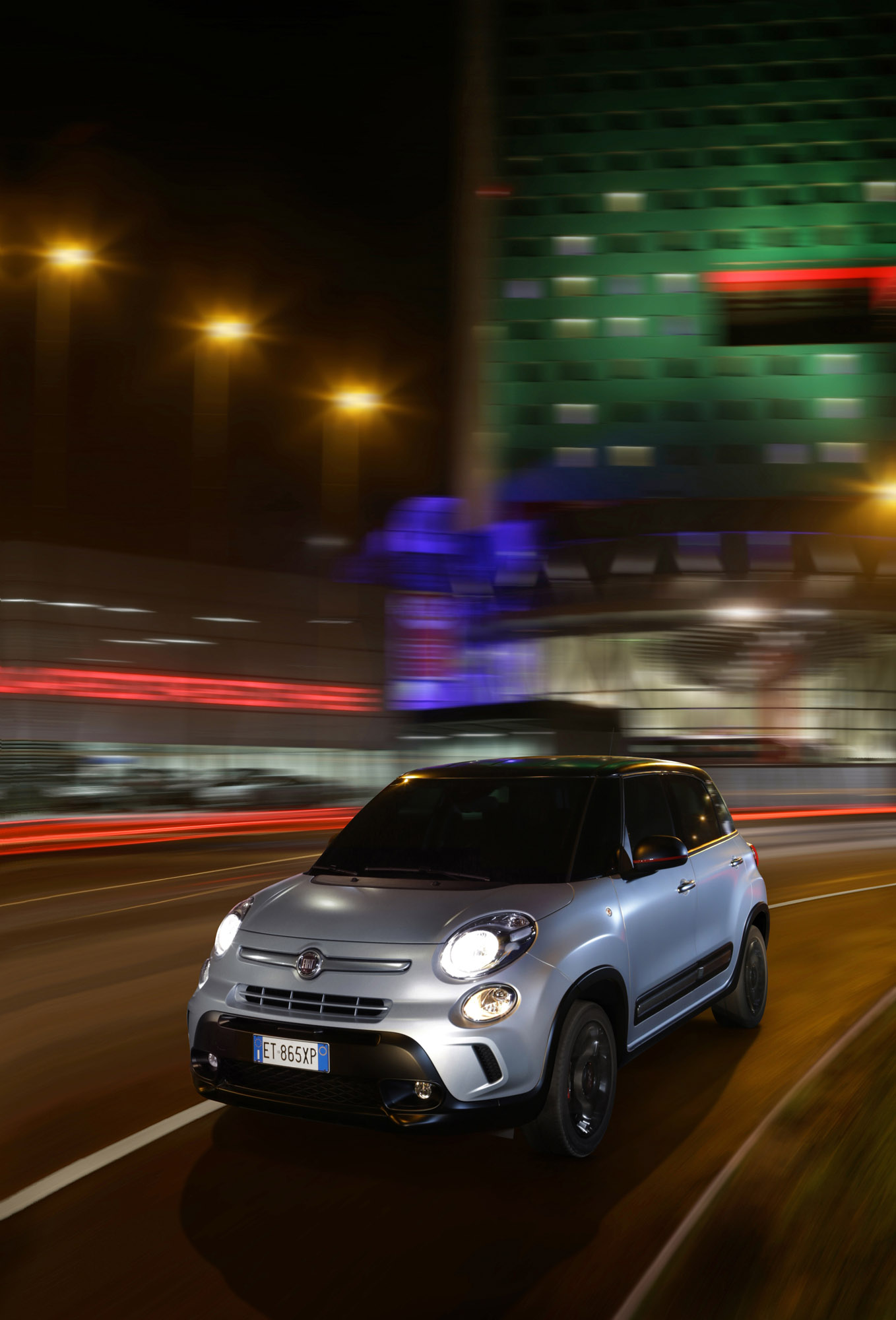 Fiat 500L Beats Edition photo #16