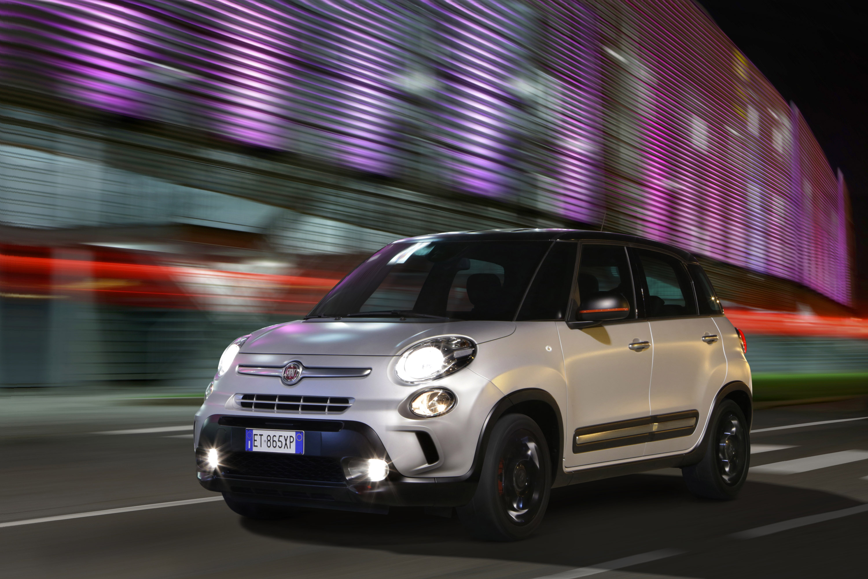 Fiat 500L Beats Edition photo #17