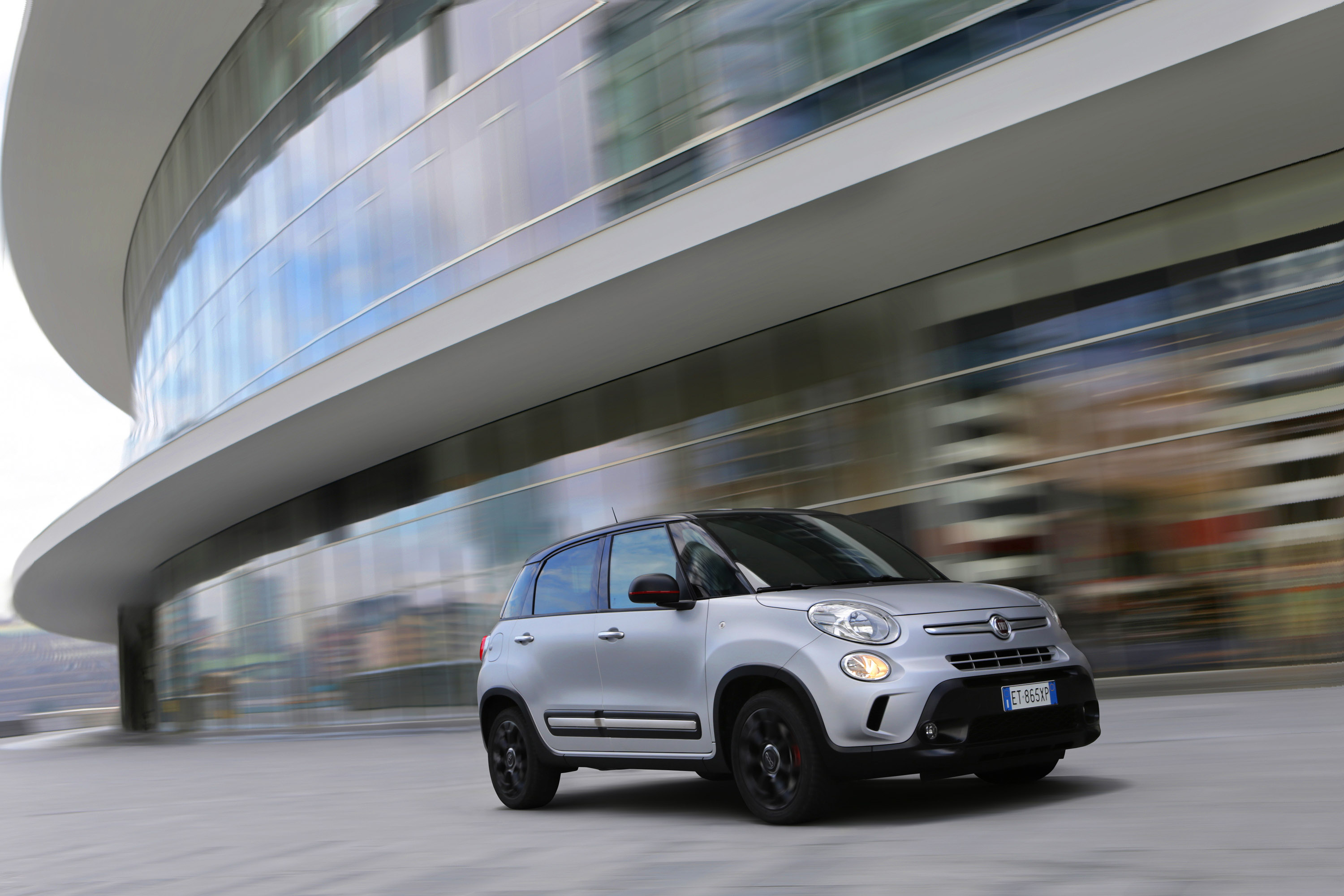 Fiat 500L Beats Edition photo #25