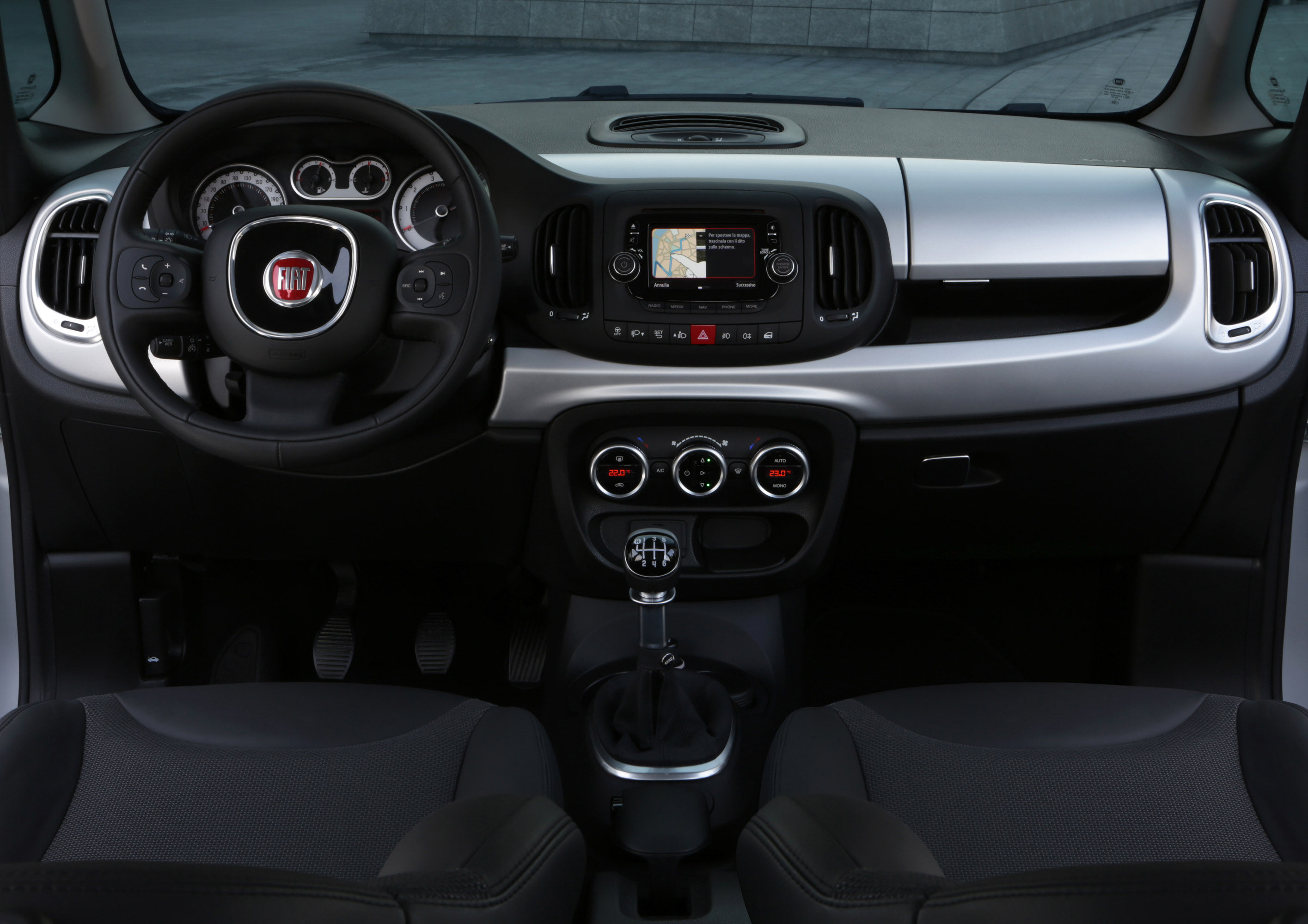 Fiat 500L Beats Edition photo #30